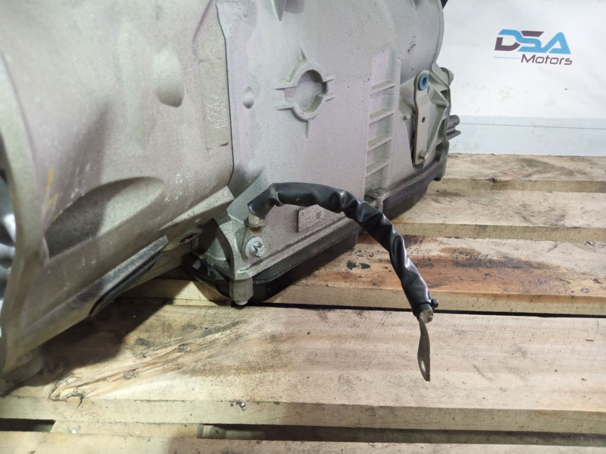 https://ycs.partsauto.market/partsauto-images/thmbs/userImages/b7628e092085f1f91467af1afb6e7630/part/a176f7a1-3f28-4396-8421-4f8fd30be428_1749017267730.jpg