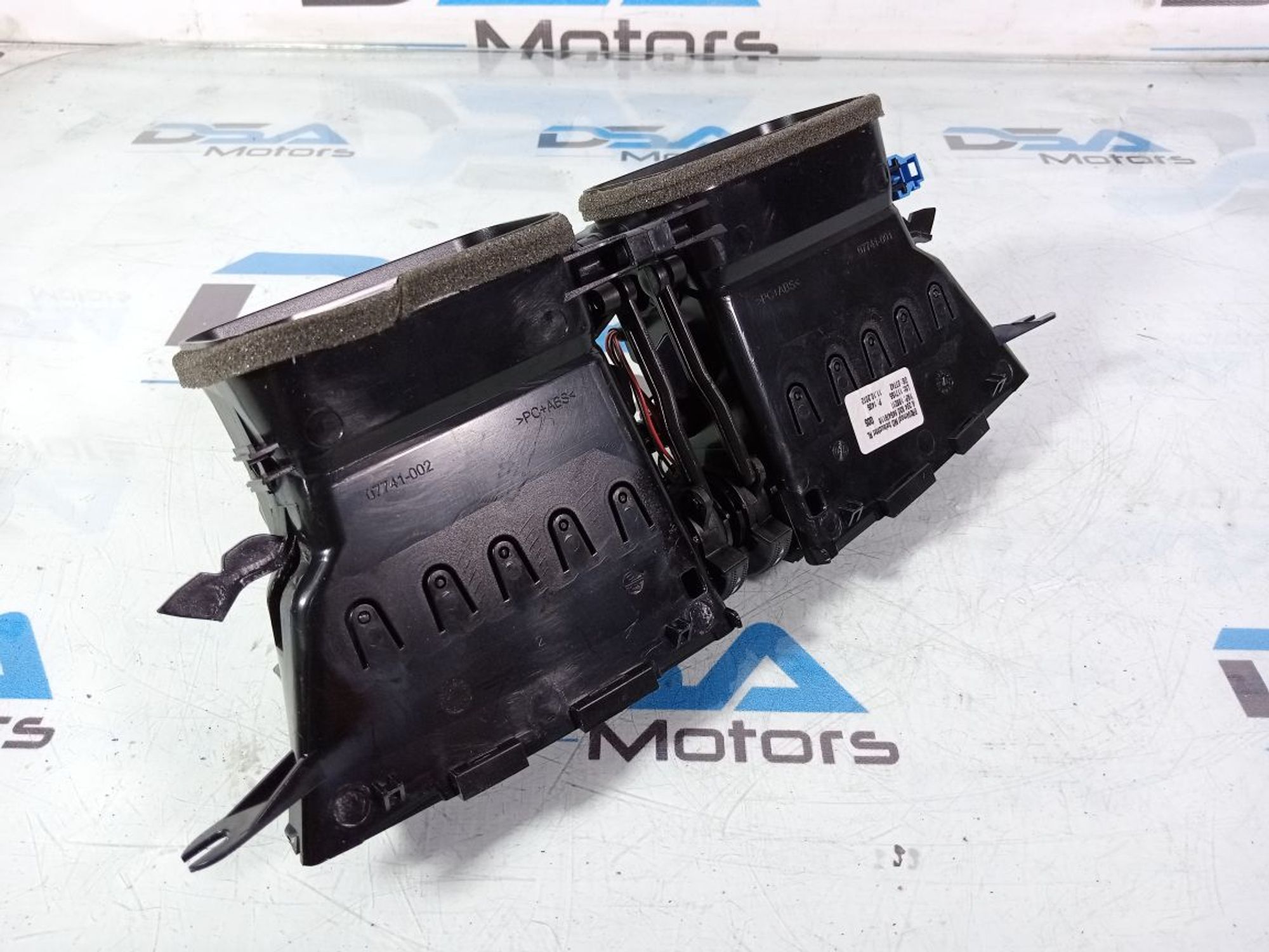 https://ycs.partsauto.market/partsauto-images/thmbs/userImages/b7628e092085f1f91467af1afb6e7630/part/a18198c9-1166-4caa-adf3-5b50116d578a_1737113344114.jpg