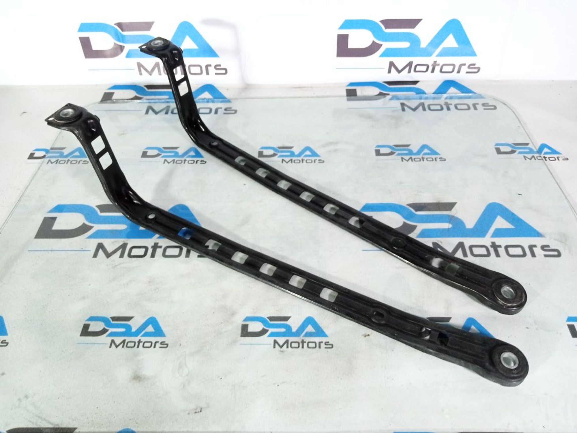 https://ycs.partsauto.market/partsauto-images/thmbs/userImages/b7628e092085f1f91467af1afb6e7630/part/a1cca6d4-0a31-40e6-b569-1343f1ba2809_1740905206771.jpg