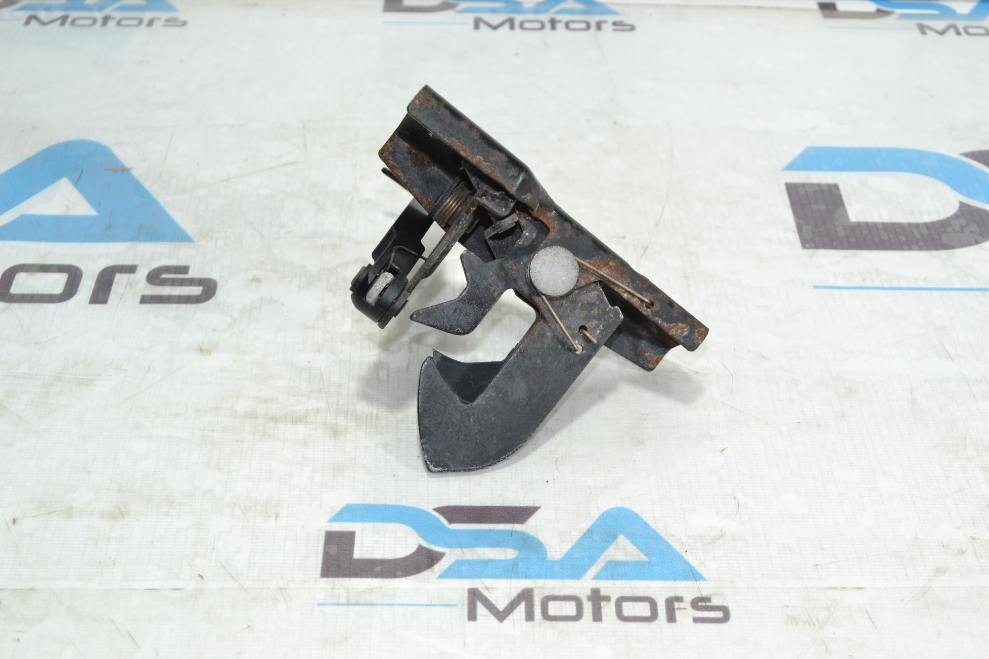 Крючок капота оригинал Mercedes W211 из Японии, 1400 рублей, Кореновск