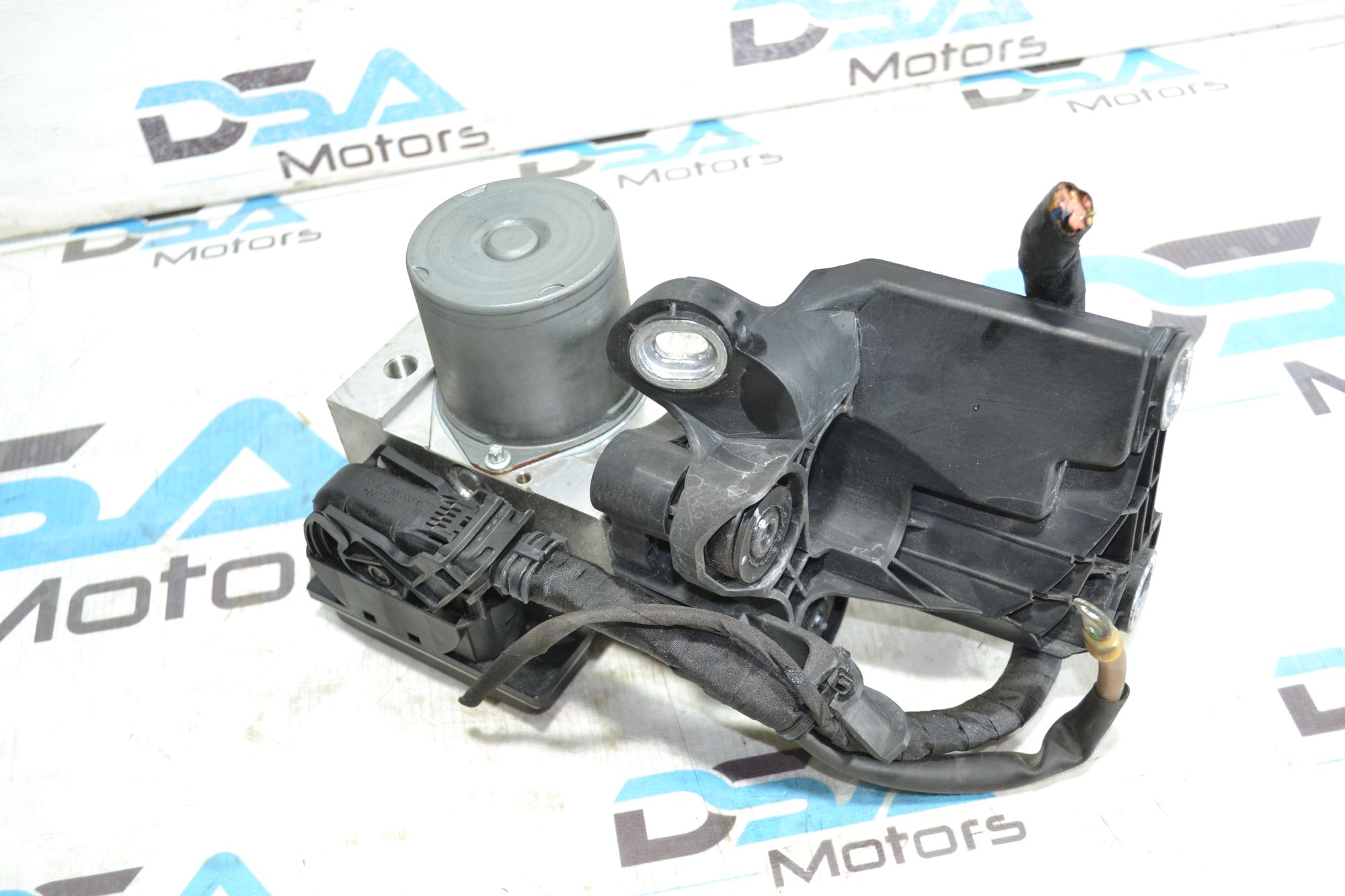 https://ycs.partsauto.market/partsauto-images/thmbs/userImages/b7628e092085f1f91467af1afb6e7630/part/a2f09174-3dcf-4680-bdf0-e096b9fbbab5_1784102399377.jpg