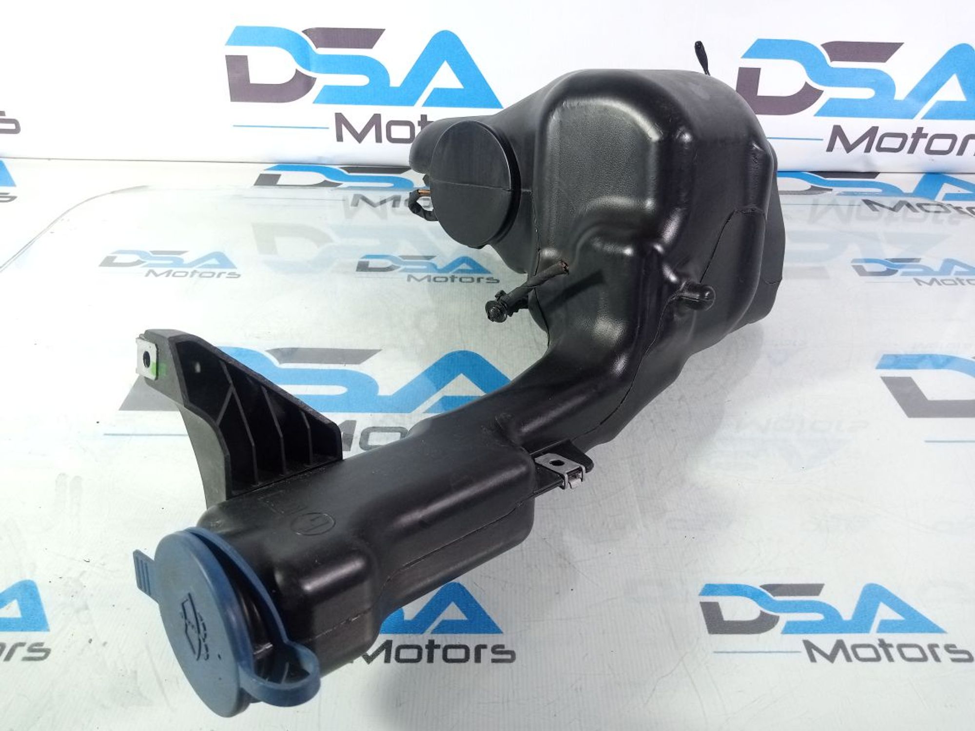 https://ycs.partsauto.market/partsauto-images/thmbs/userImages/b7628e092085f1f91467af1afb6e7630/part/a307b76c-1d2a-48b1-8028-491f4ea012f3_1740571945124.jpg