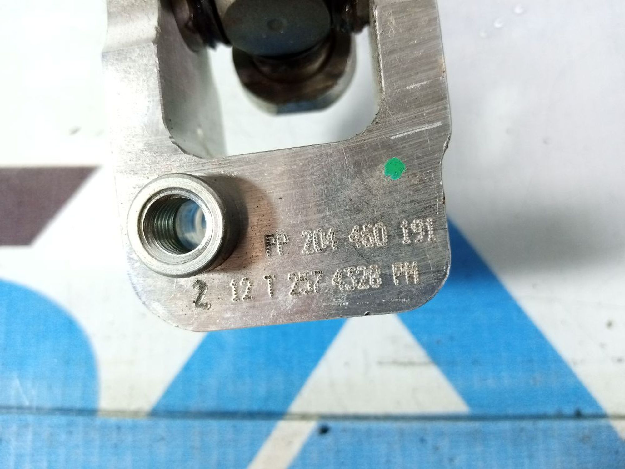https://ycs.partsauto.market/partsauto-images/thmbs/userImages/b7628e092085f1f91467af1afb6e7630/part/a313c716-7d53-449f-897f-37bb1e7b4af0_1737197086647.jpg