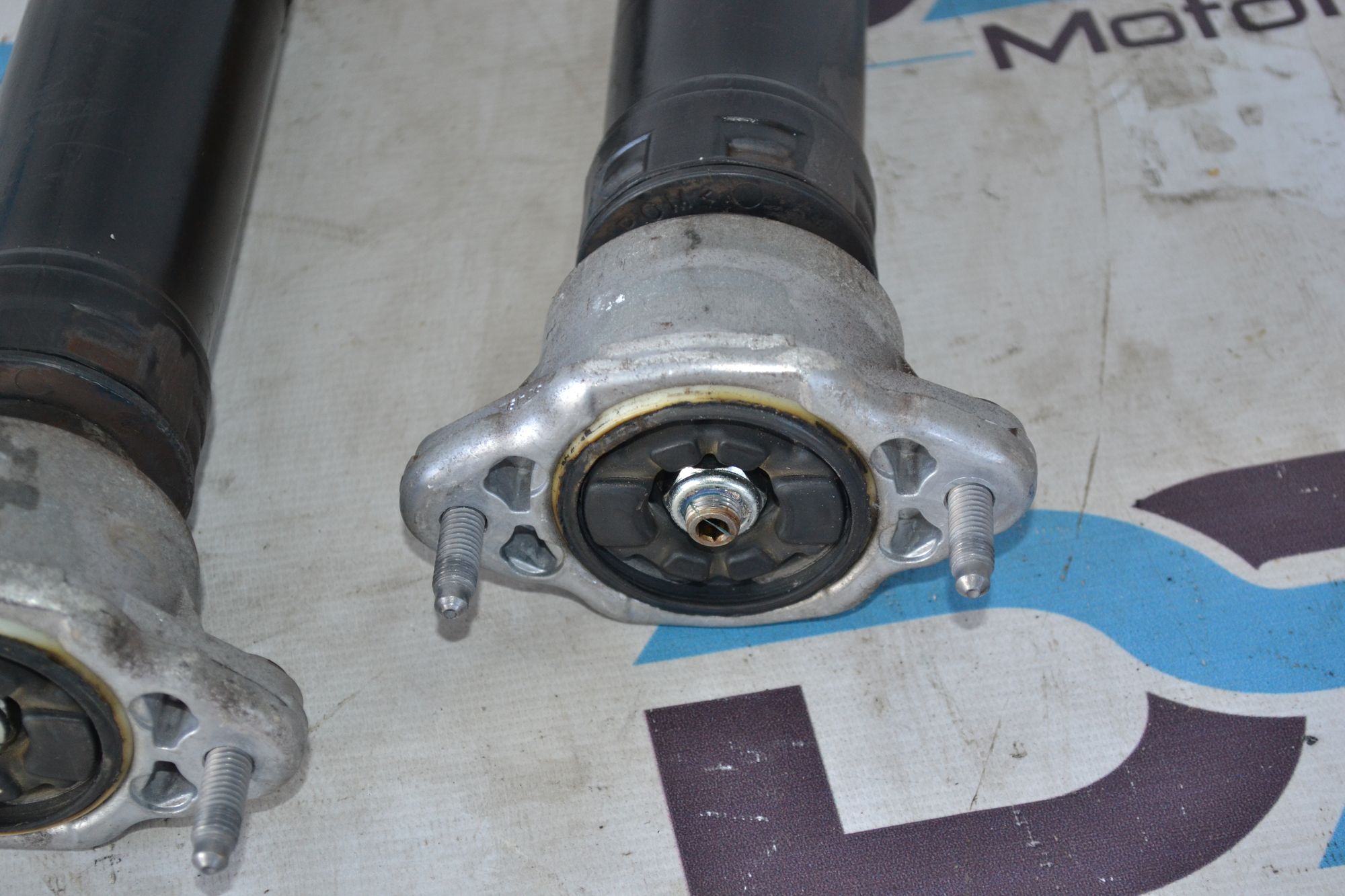 https://ycs.partsauto.market/partsauto-images/thmbs/userImages/b7628e092085f1f91467af1afb6e7630/part/a3a85324-2f4b-4fbe-8890-61cb1f615861_1785149030229.jpg