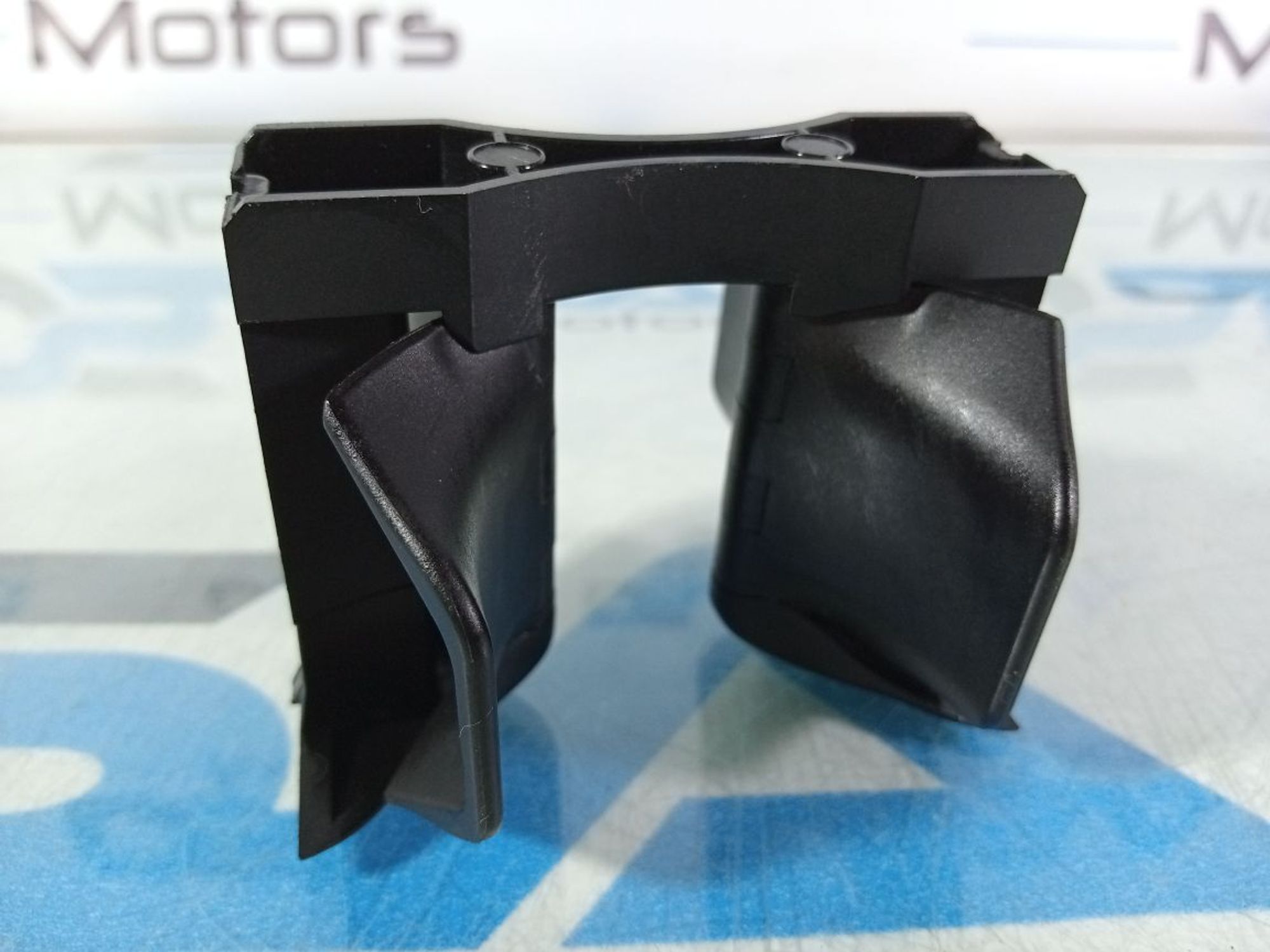 https://ycs.partsauto.market/partsauto-images/thmbs/userImages/b7628e092085f1f91467af1afb6e7630/part/a4171159-aa6c-4e85-a7ee-5dfeaf65f126_1744143066704.jpg