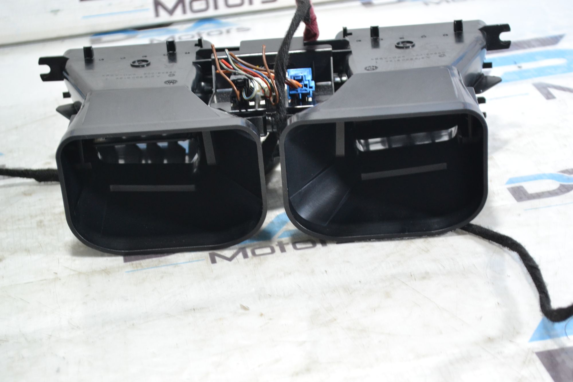 https://ycs.partsauto.market/partsauto-images/thmbs/userImages/b7628e092085f1f91467af1afb6e7630/part/a437dd42-c94f-4aeb-b000-e51be7bac0d5_1780573707892.jpg