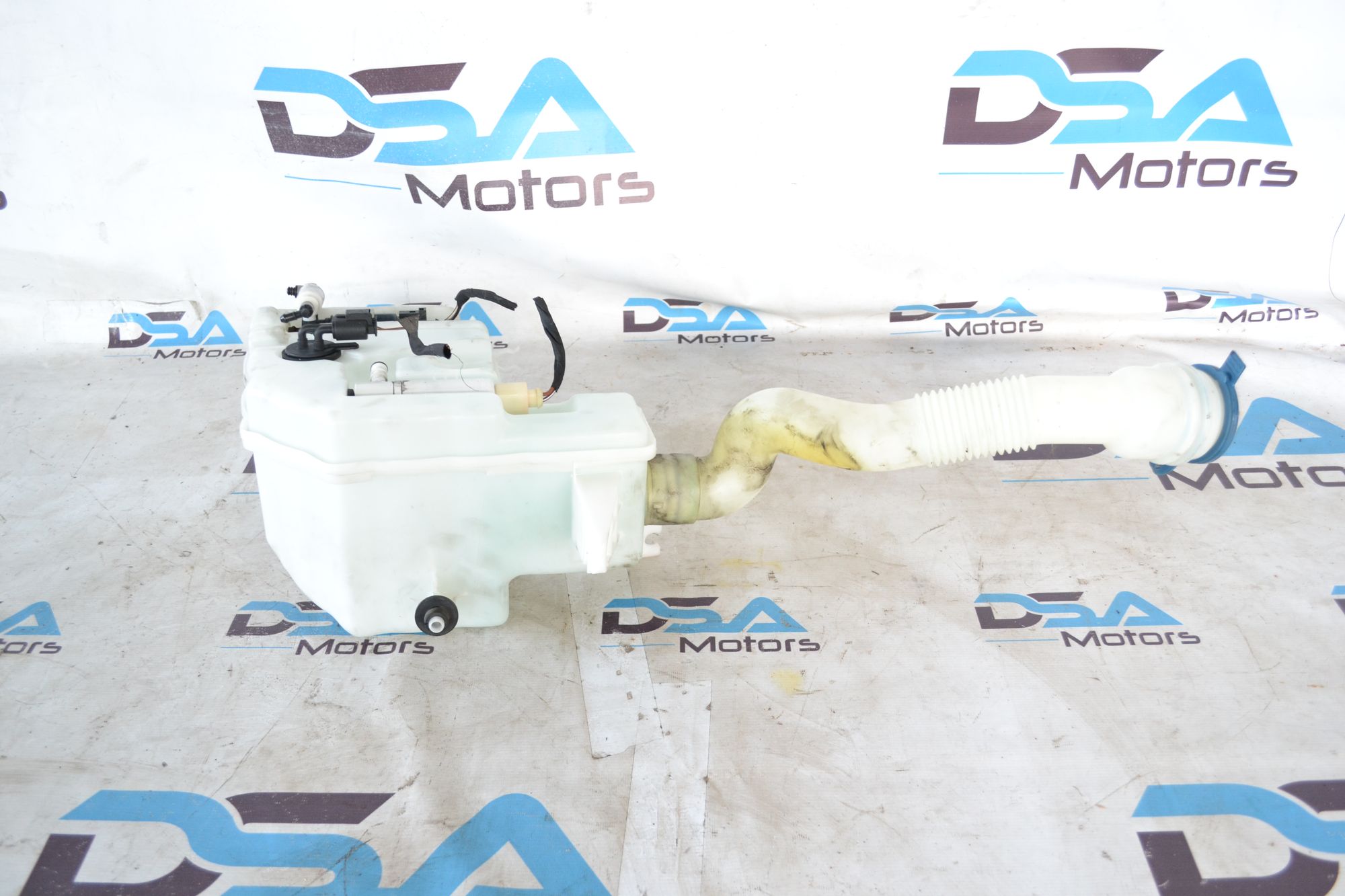 https://ycs.partsauto.market/partsauto-images/thmbs/userImages/b7628e092085f1f91467af1afb6e7630/part/a46b4aac-a06c-4b74-b737-477d1302a202_1785228496955.jpg