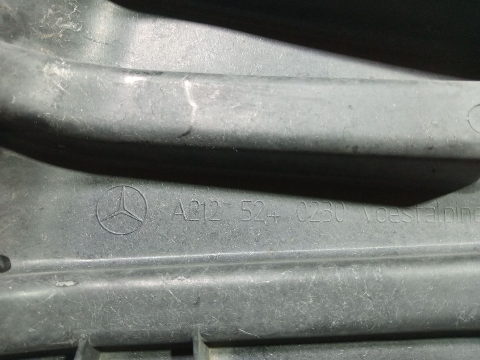 https://ycs.partsauto.market/partsauto-images/thmbs/userImages/b7628e092085f1f91467af1afb6e7630/part/a48b570e-9bec-44d6-93ba-7e1c240e061c_1748410810805.jpg