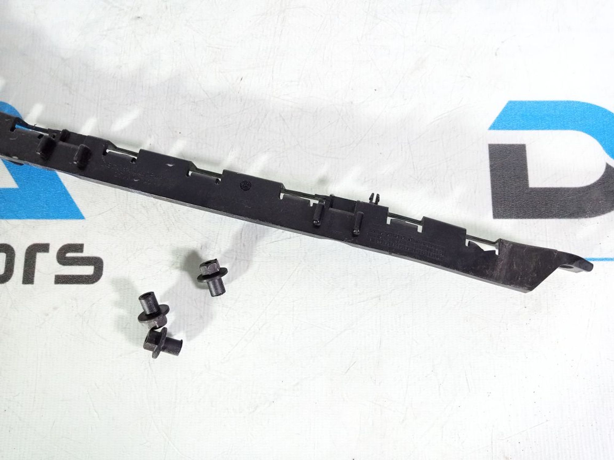 https://ycs.partsauto.market/partsauto-images/thmbs/userImages/b7628e092085f1f91467af1afb6e7630/part/a4cff2a8-0f88-42e1-8d1b-651c09690604_1741253592257.jpg