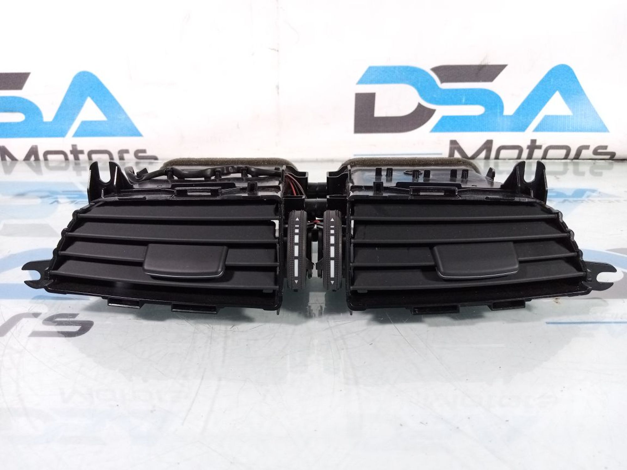 https://ycs.partsauto.market/partsauto-images/thmbs/userImages/b7628e092085f1f91467af1afb6e7630/part/a52293c7-07d0-4222-afce-bc6528f7b05b_1726507435016.jpg