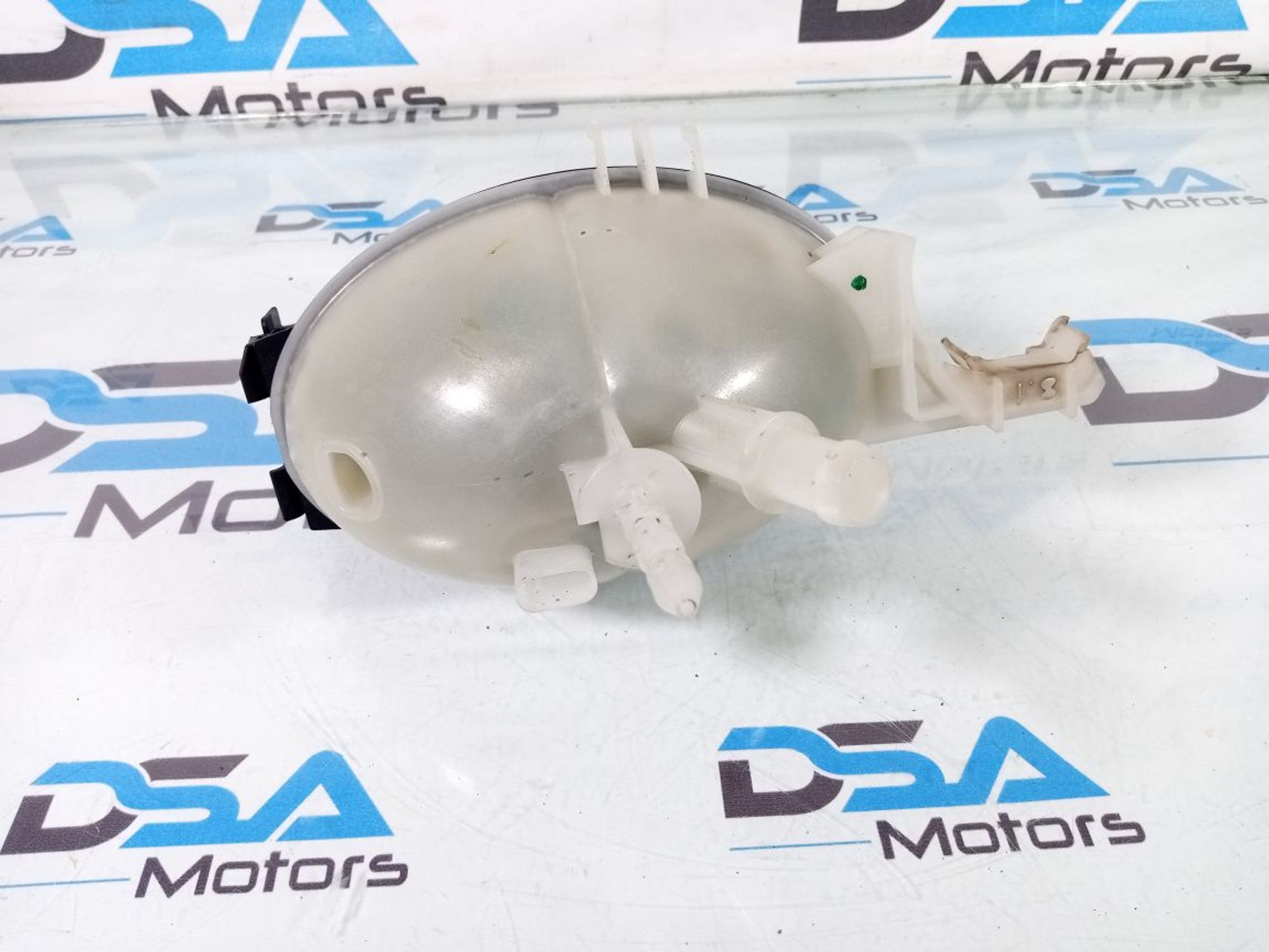 https://ycs.partsauto.market/partsauto-images/thmbs/userImages/b7628e092085f1f91467af1afb6e7630/part/a55ce0d2-71dd-4eeb-a577-4cb26abee67e_1726683430239.jpg