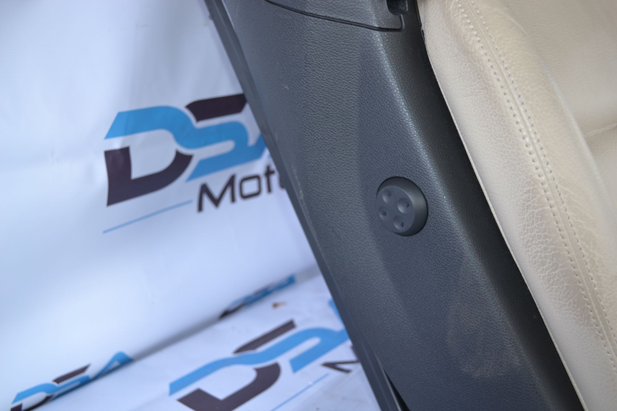 https://ycs.partsauto.market/partsauto-images/thmbs/userImages/b7628e092085f1f91467af1afb6e7630/part/a5aaabdf-71e6-4871-ae82-5ca004fb9948_1777368606363.jpg