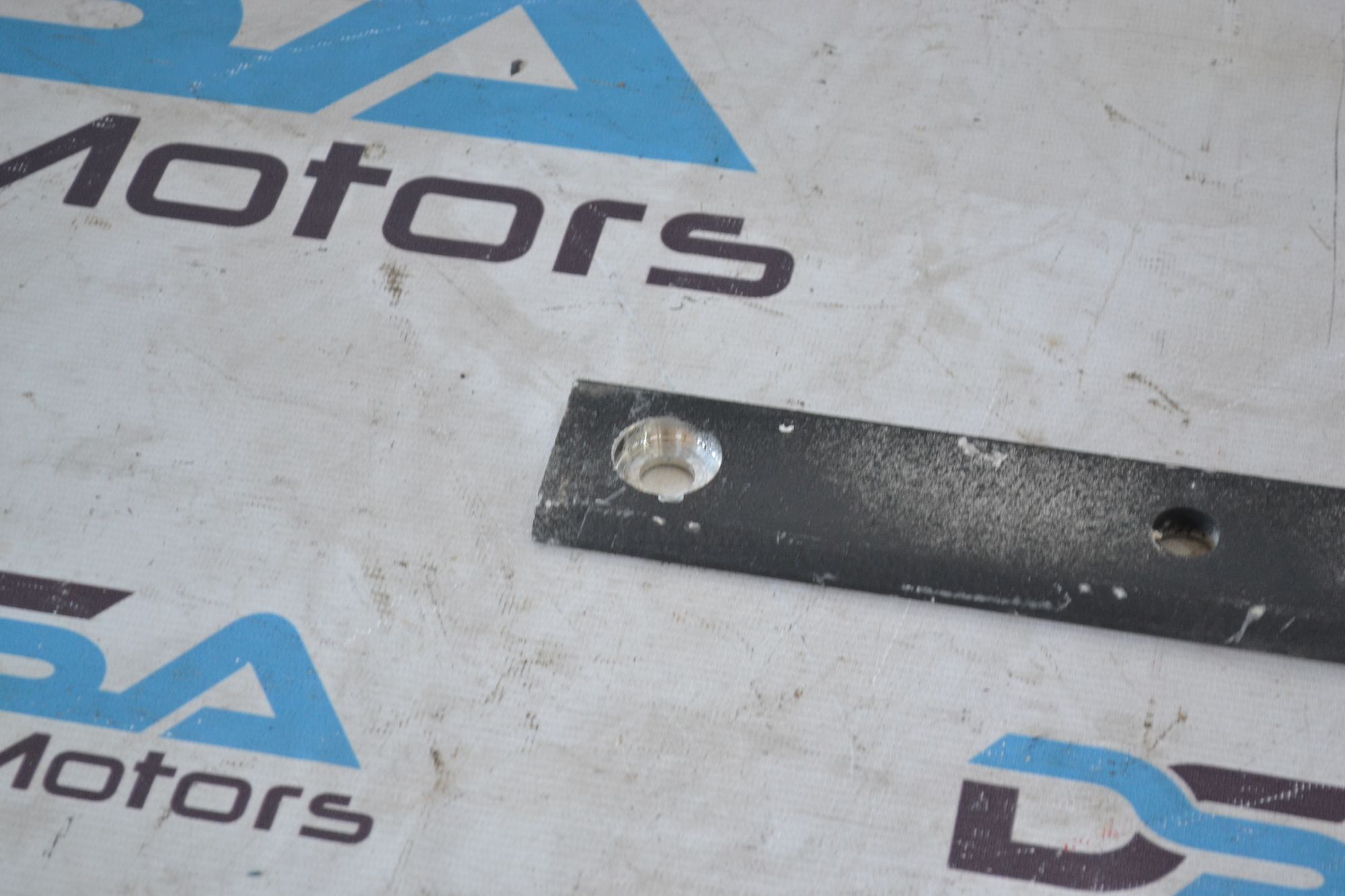 https://ycs.partsauto.market/partsauto-images/thmbs/userImages/b7628e092085f1f91467af1afb6e7630/part/a627b2d4-0b5d-4ec0-9f3b-1f49a262839a_1785217984709.jpg
