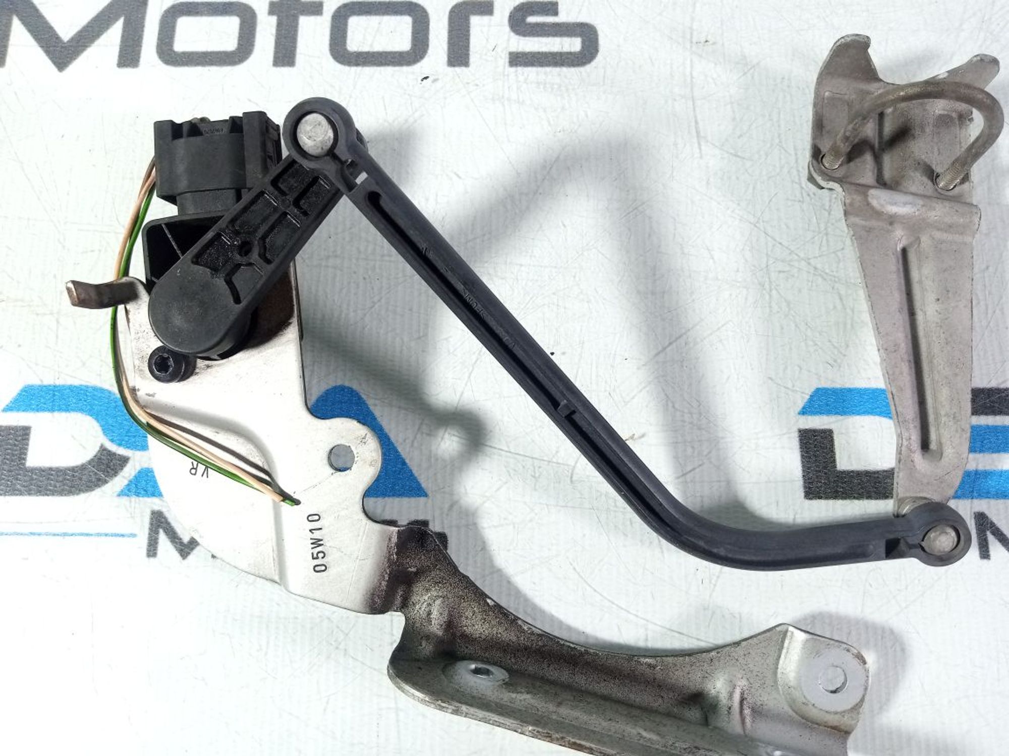 https://ycs.partsauto.market/partsauto-images/thmbs/userImages/b7628e092085f1f91467af1afb6e7630/part/a67cb0ef-a274-4a39-a0bc-a555f839a185_1747023530956.jpg