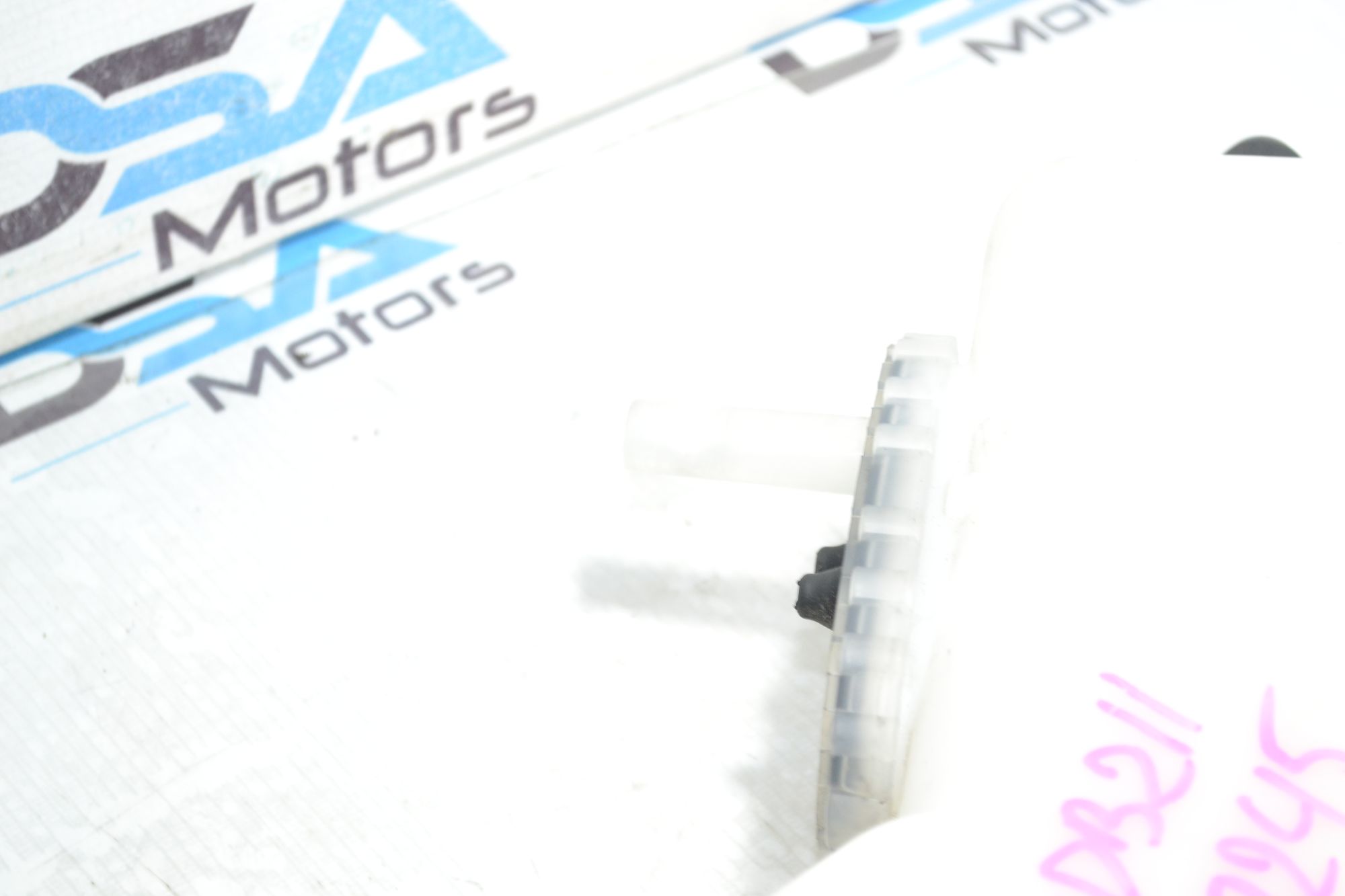 https://ycs.partsauto.market/partsauto-images/thmbs/userImages/b7628e092085f1f91467af1afb6e7630/part/a6872aed-f1aa-4eb3-bf17-d2d4f723269e_1780550745890.jpg
