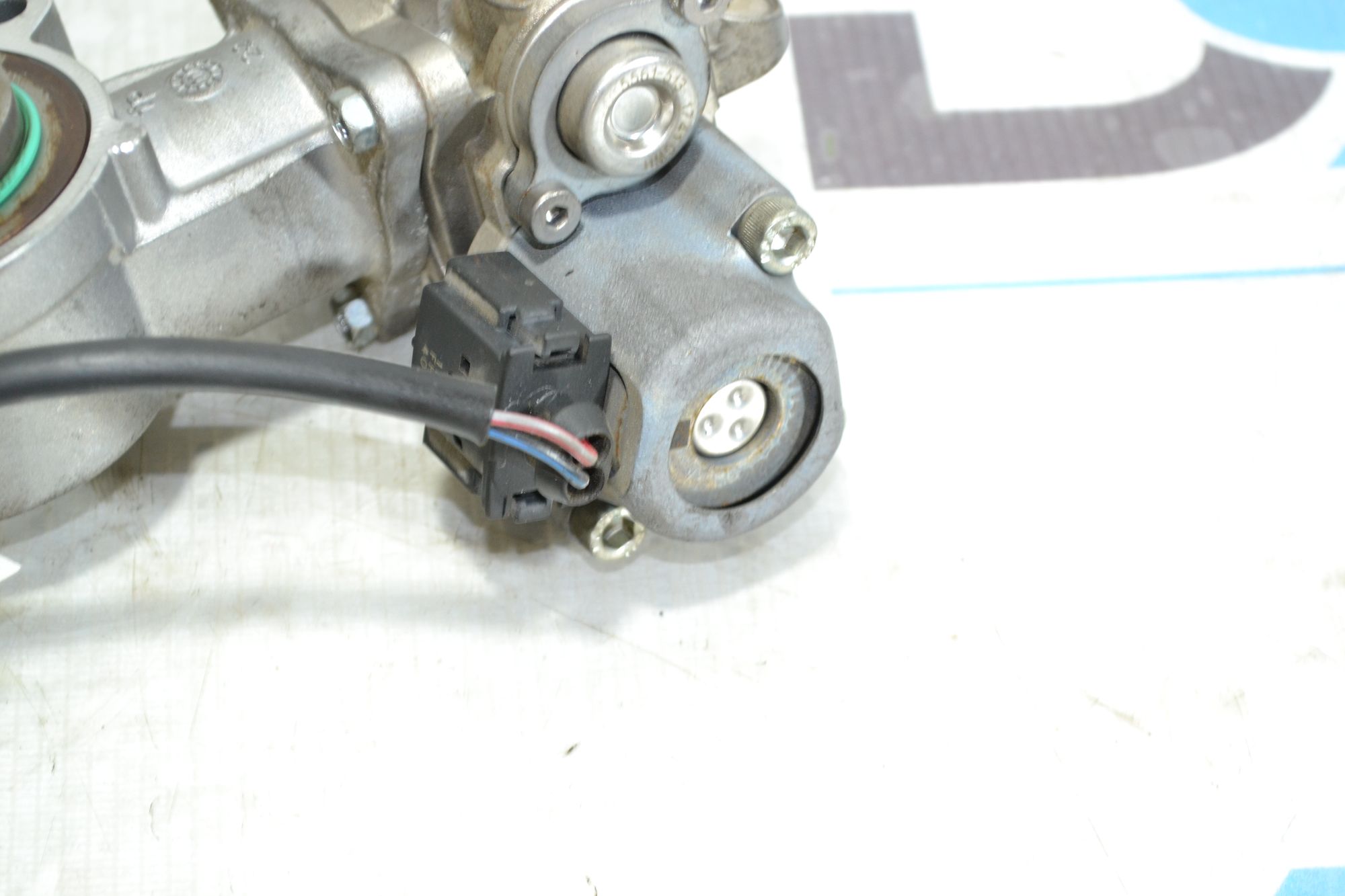 https://ycs.partsauto.market/partsauto-images/thmbs/userImages/b7628e092085f1f91467af1afb6e7630/part/a6a7c4b4-efb9-4172-8766-ef47269788cd_1783494486367.jpg
