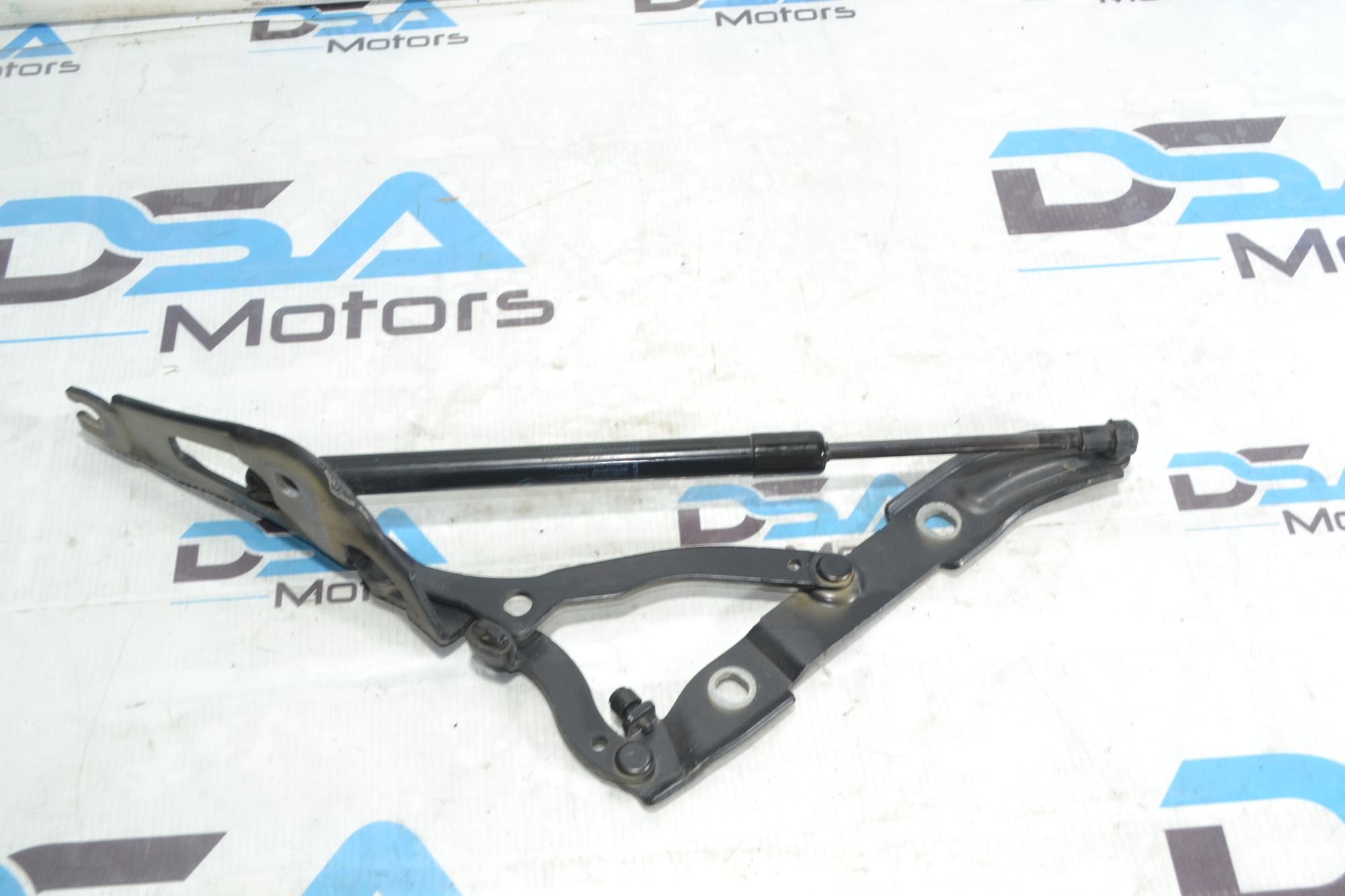 https://ycs.partsauto.market/partsauto-images/thmbs/userImages/b7628e092085f1f91467af1afb6e7630/part/a6aa86c5-69a4-4715-9249-9af06cfb3d14_1781171698254.jpg