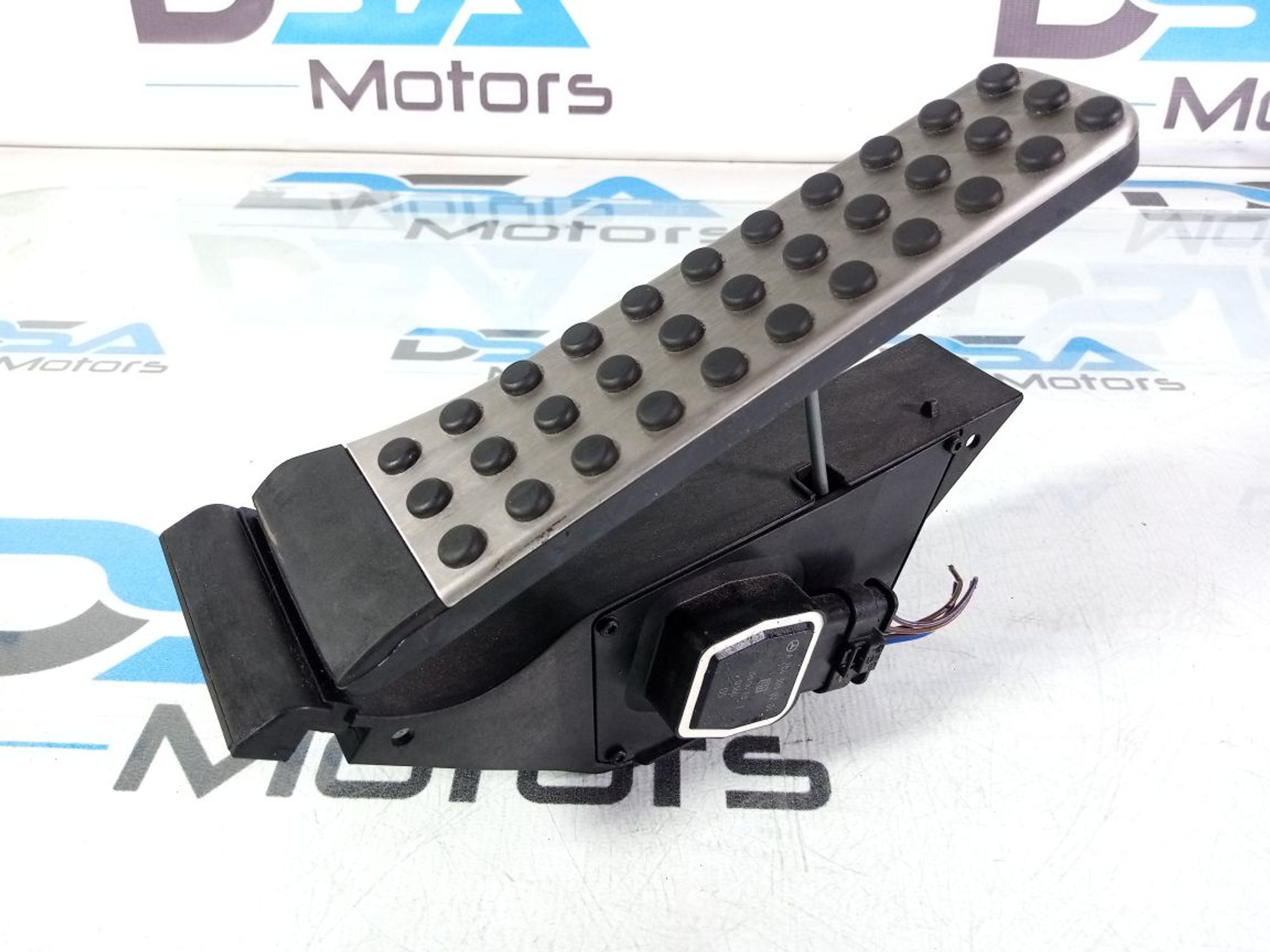 https://ycs.partsauto.market/partsauto-images/thmbs/userImages/b7628e092085f1f91467af1afb6e7630/part/a6c3e294-befd-4b50-b136-86a9158c32cf_1746542744690.jpg