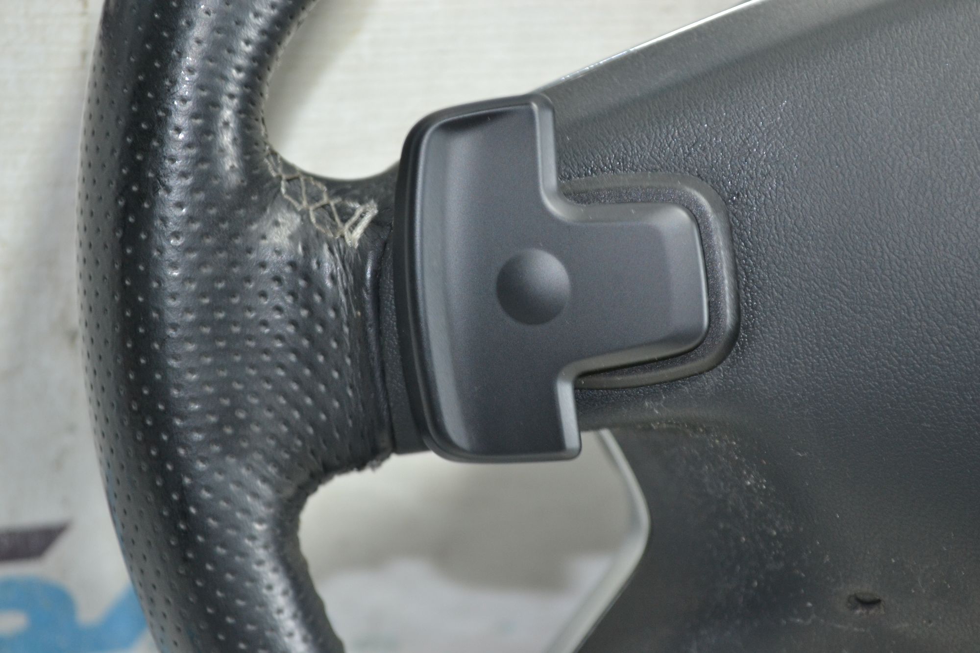 https://ycs.partsauto.market/partsauto-images/thmbs/userImages/b7628e092085f1f91467af1afb6e7630/part/a73ba5ae-b769-4c0d-a950-aa44faa38450_1784183438353.jpg