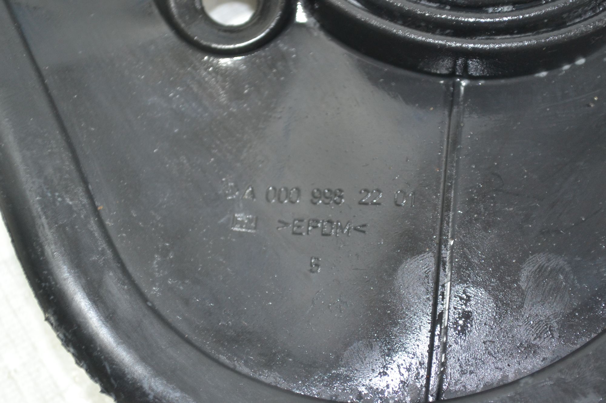 https://ycs.partsauto.market/partsauto-images/thmbs/userImages/b7628e092085f1f91467af1afb6e7630/part/a7d4f7fd-672b-4bc5-90d9-9dd401b8ab19_1780483015535.jpg