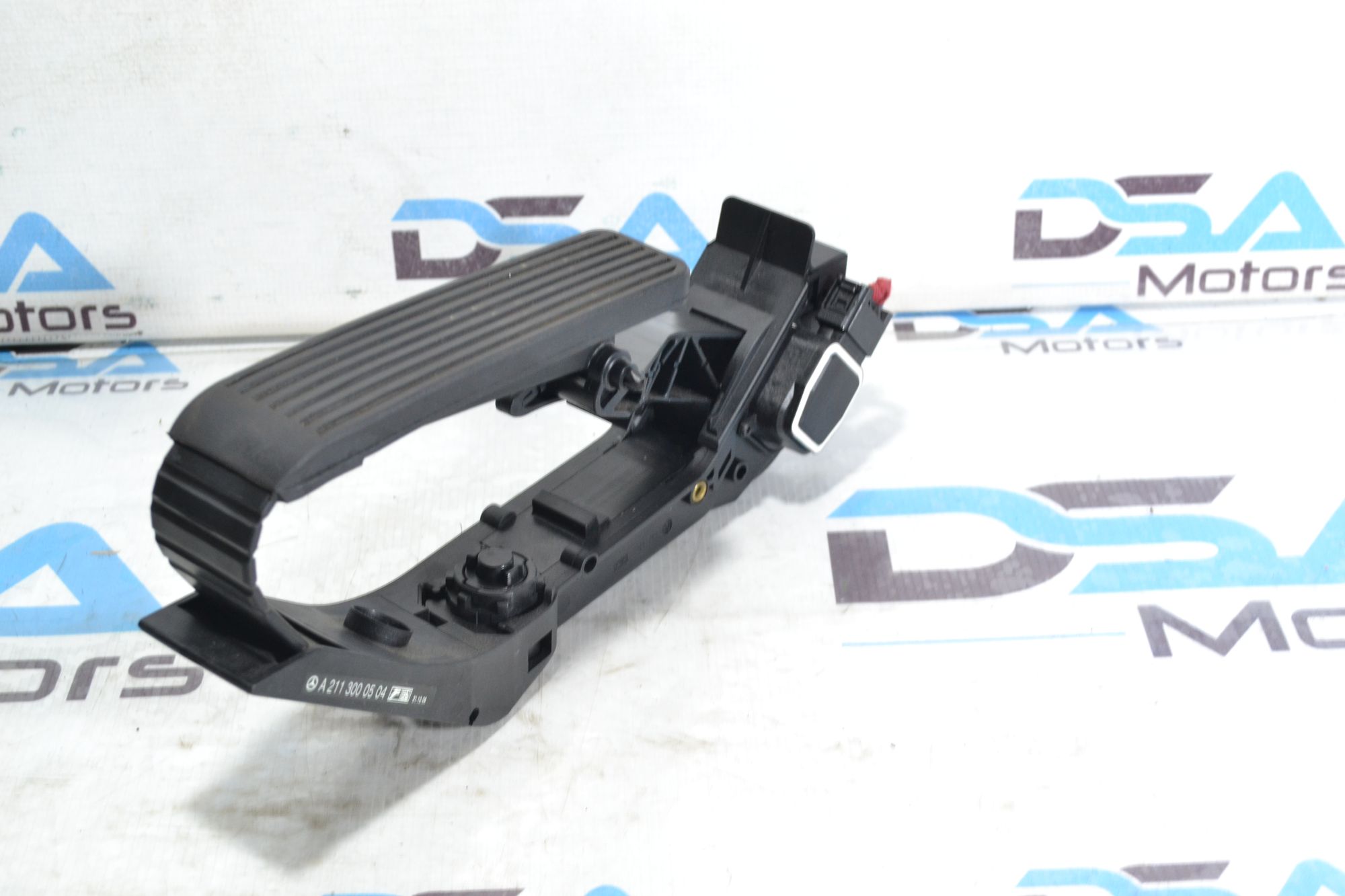 https://ycs.partsauto.market/partsauto-images/thmbs/userImages/b7628e092085f1f91467af1afb6e7630/part/a813c92b-9505-4822-a791-35171fc705e6_1780562934513.jpg