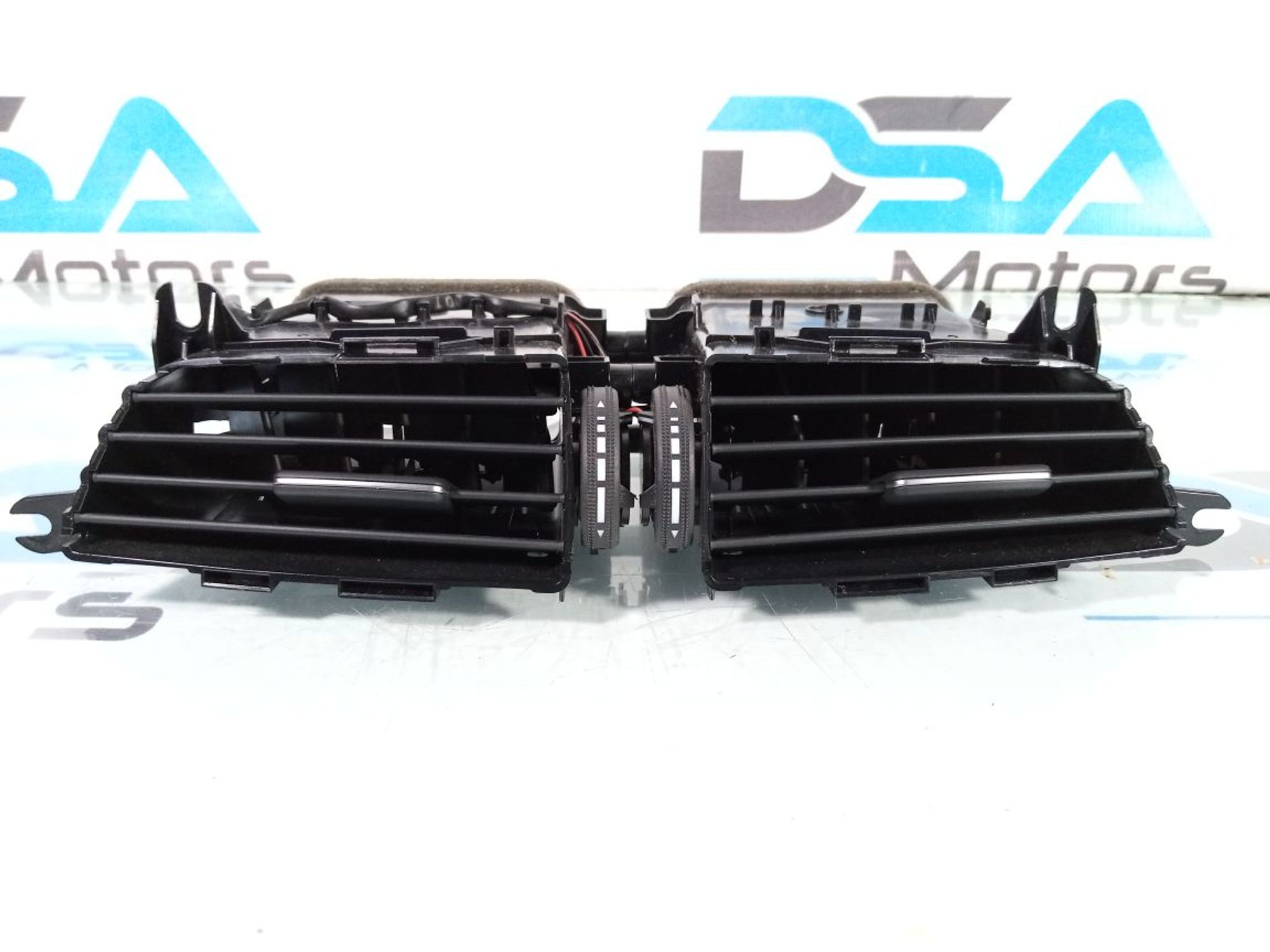 https://ycs.partsauto.market/partsauto-images/thmbs/userImages/b7628e092085f1f91467af1afb6e7630/part/a8a1ea43-0685-4f50-8110-d101dd6301ff_1726507442491.jpg