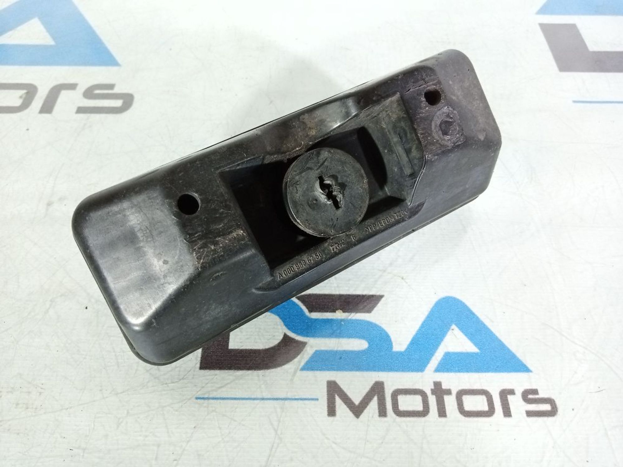 https://ycs.partsauto.market/partsauto-images/thmbs/userImages/b7628e092085f1f91467af1afb6e7630/part/a8c0777f-b4d5-4e87-bc71-e82fbc28c9c6_1739179790016.jpg