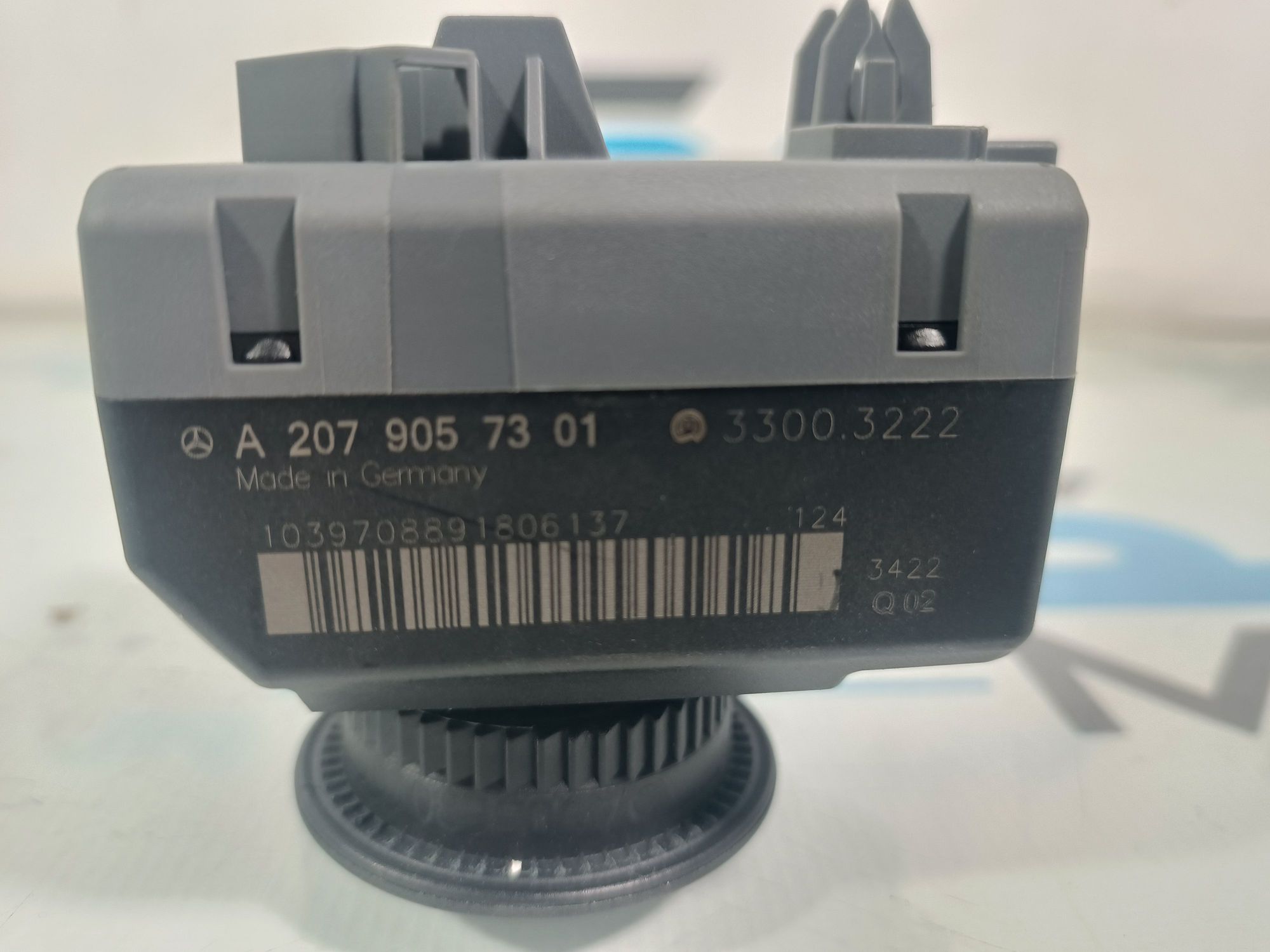 https://ycs.partsauto.market/partsauto-images/thmbs/userImages/b7628e092085f1f91467af1afb6e7630/part/a8daeb6f-63c4-4705-868d-fd8893bf36bc_1711456979555.jpg