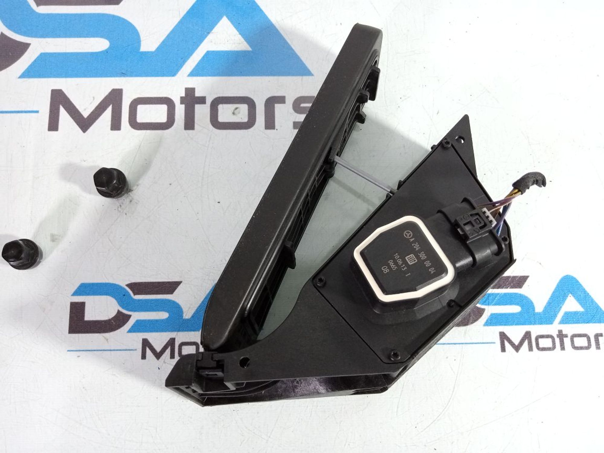 https://ycs.partsauto.market/partsauto-images/thmbs/userImages/b7628e092085f1f91467af1afb6e7630/part/a8f13b34-d6c7-416e-b2c0-1d52c921dd6c_1736500200348.jpg