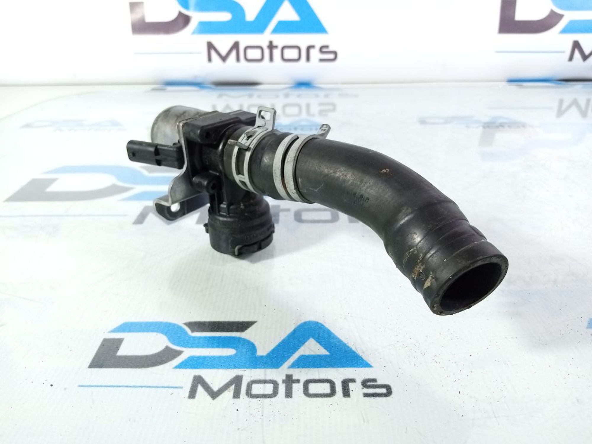 https://ycs.partsauto.market/partsauto-images/thmbs/userImages/b7628e092085f1f91467af1afb6e7630/part/a97d7cf7-ce64-4c22-9ee0-d0807c60346b_1740223248003.jpg