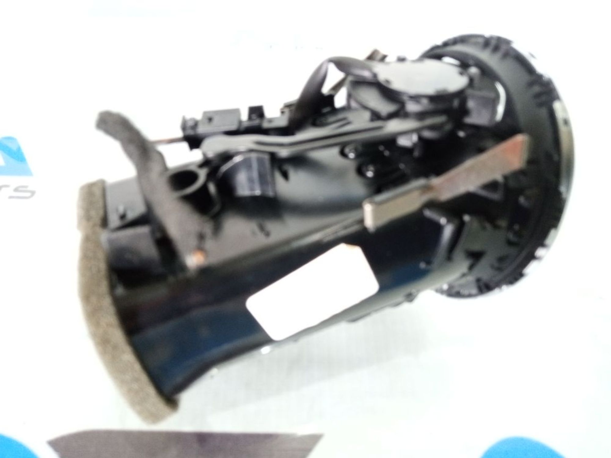 https://ycs.partsauto.market/partsauto-images/thmbs/userImages/b7628e092085f1f91467af1afb6e7630/part/aa82a67b-7b73-450a-8b9c-542404319d46_1733849029120.jpg
