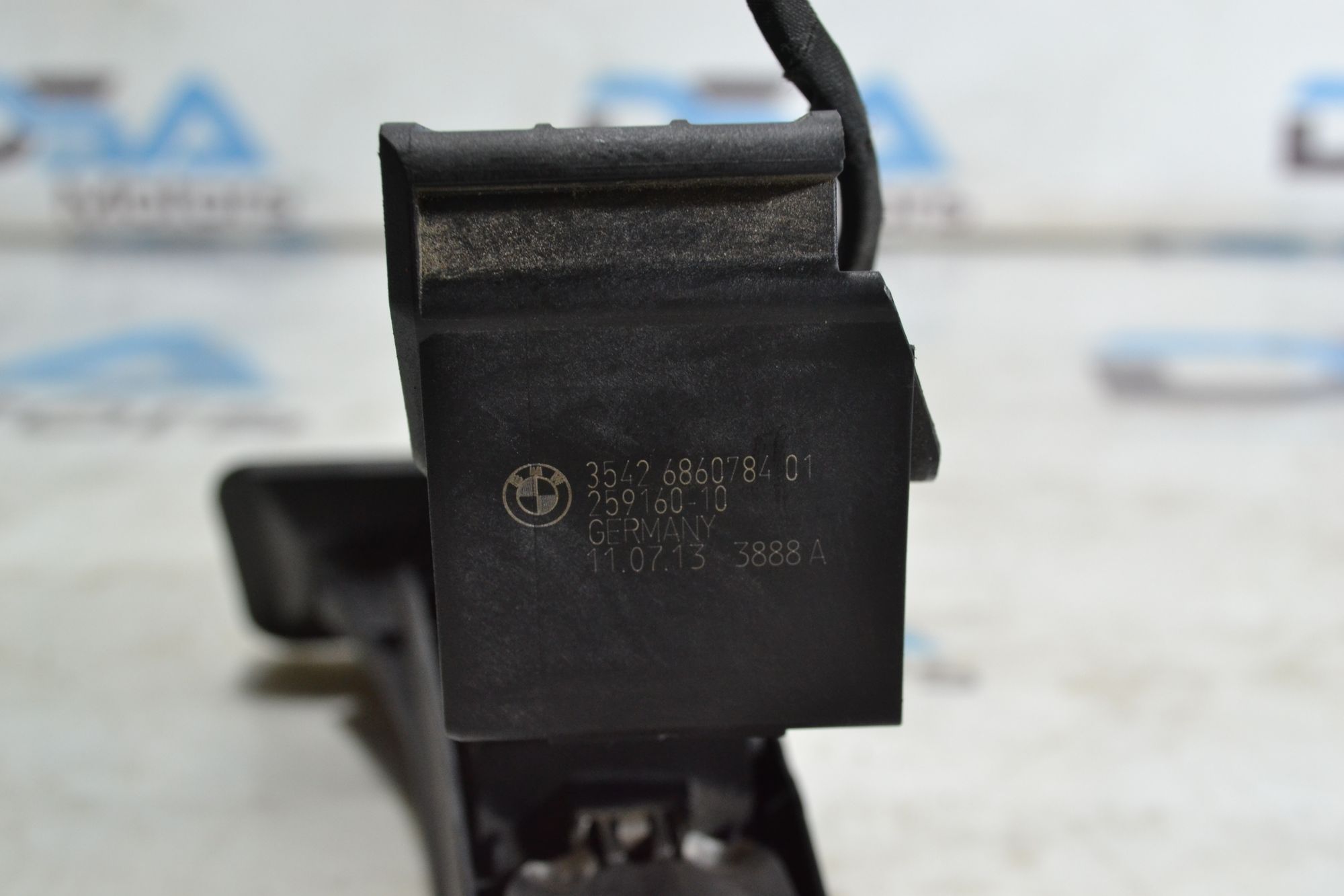 https://ycs.partsauto.market/partsauto-images/thmbs/userImages/b7628e092085f1f91467af1afb6e7630/part/aabea7a3-9106-491b-a8d5-9273b25d0d38_1780897562590.jpg