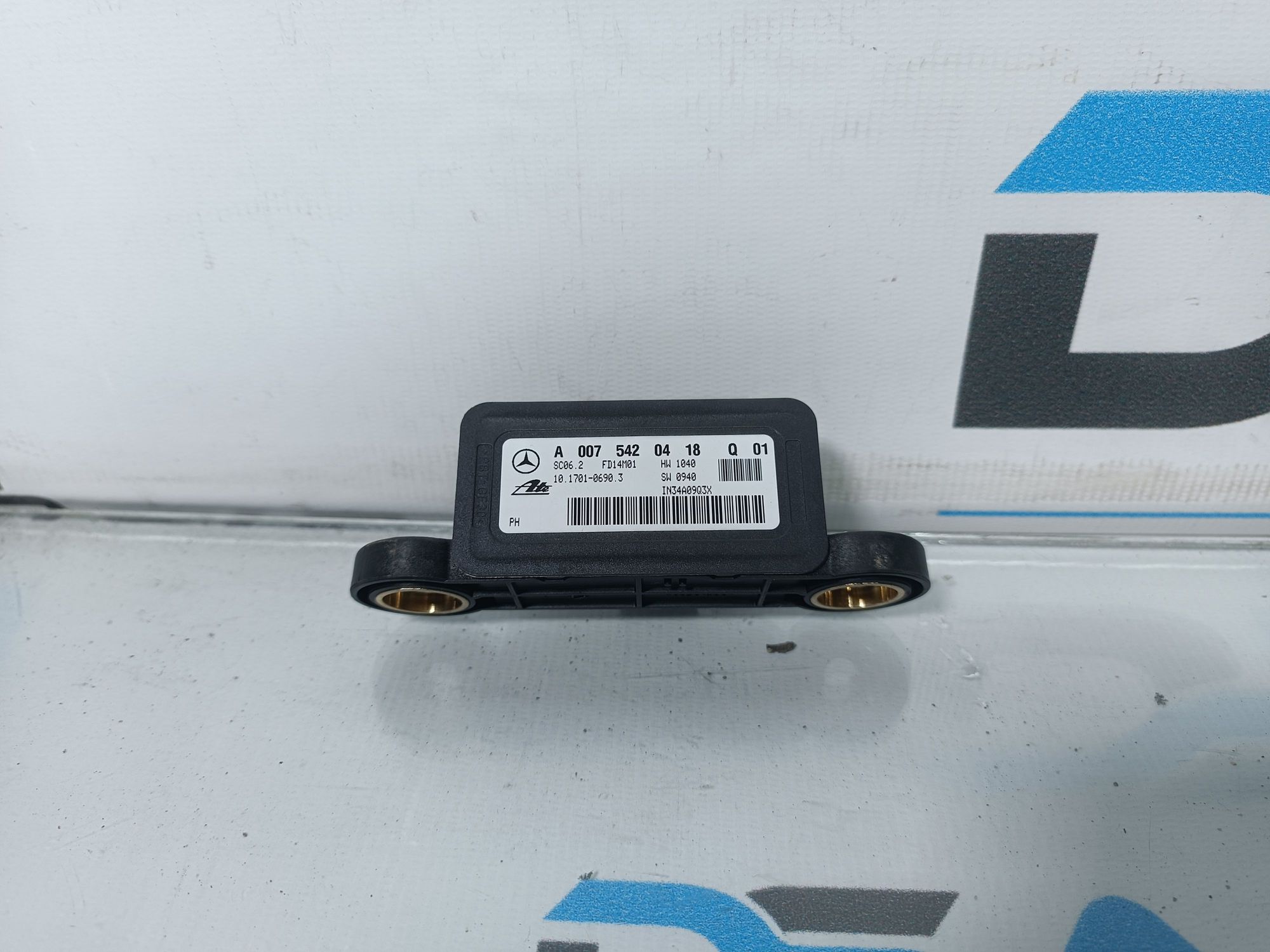 https://ycs.partsauto.market/partsauto-images/thmbs/userImages/b7628e092085f1f91467af1afb6e7630/part/aaf6fd2c-16b5-42e4-9357-7c1a8851bfb5_1700465538925.jpg