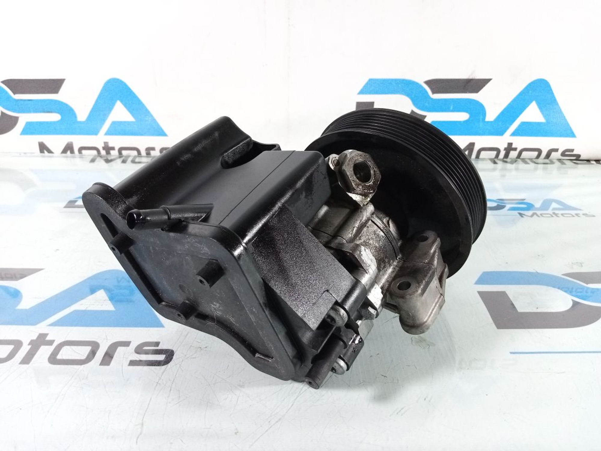 https://ycs.partsauto.market/partsauto-images/thmbs/userImages/b7628e092085f1f91467af1afb6e7630/part/abdd1f0d-61a7-4d0c-bab1-ab414f9354ef_1721638438288.jpg