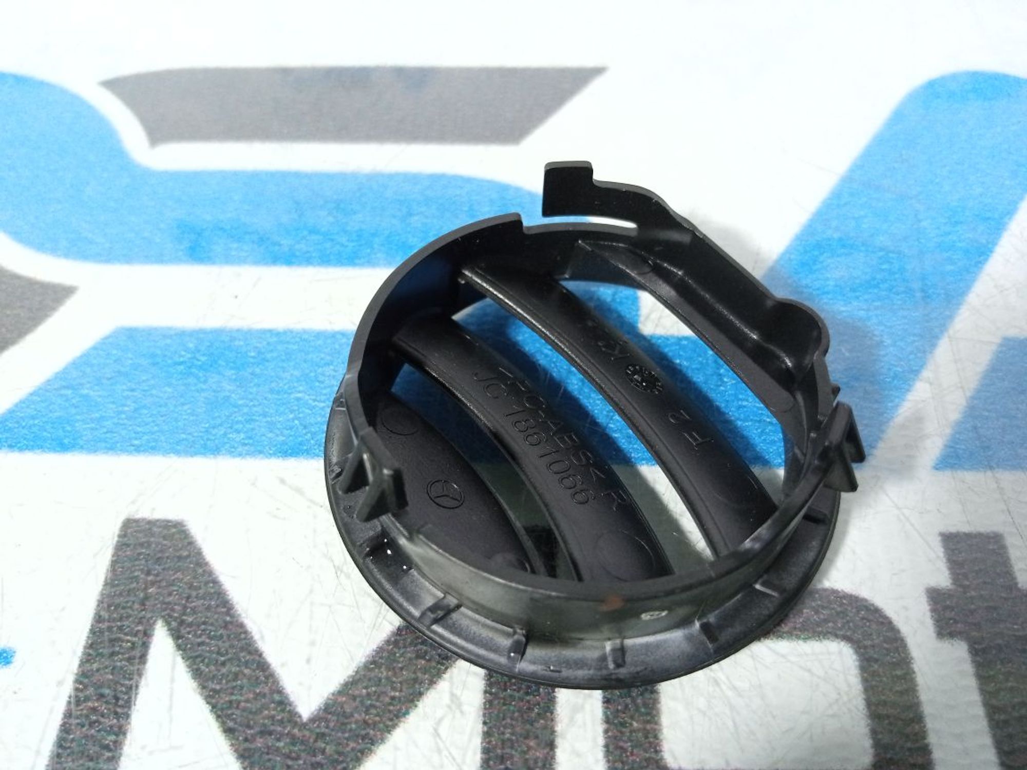 https://ycs.partsauto.market/partsauto-images/thmbs/userImages/b7628e092085f1f91467af1afb6e7630/part/abe80d6d-cd79-4db2-be7c-c8e30a3c715b_1747719372573.jpg