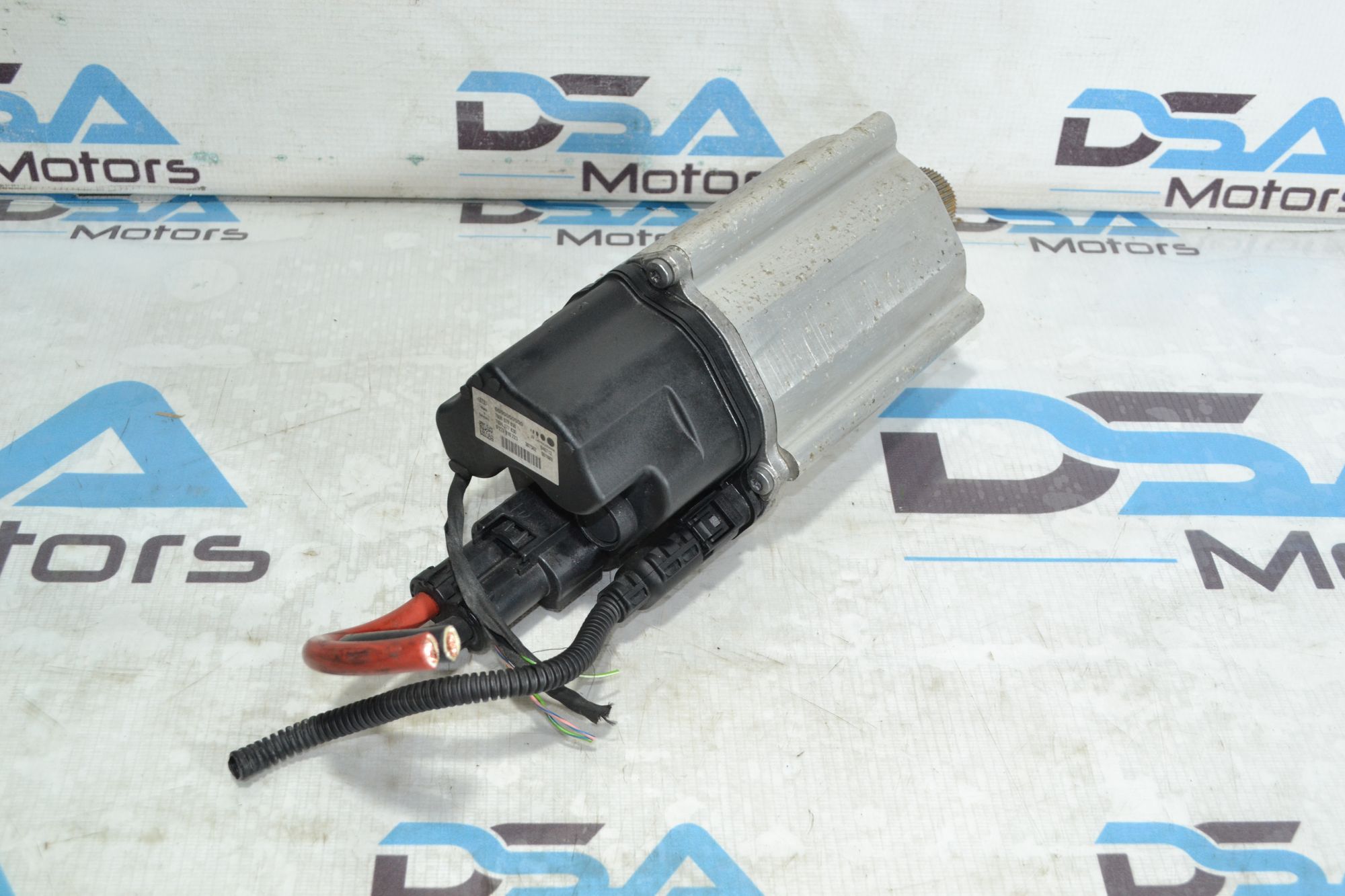 https://ycs.partsauto.market/partsauto-images/thmbs/userImages/b7628e092085f1f91467af1afb6e7630/part/ac3a2ef7-0e3d-46df-9c8d-2e4832fe54ad_1781270335095.jpg