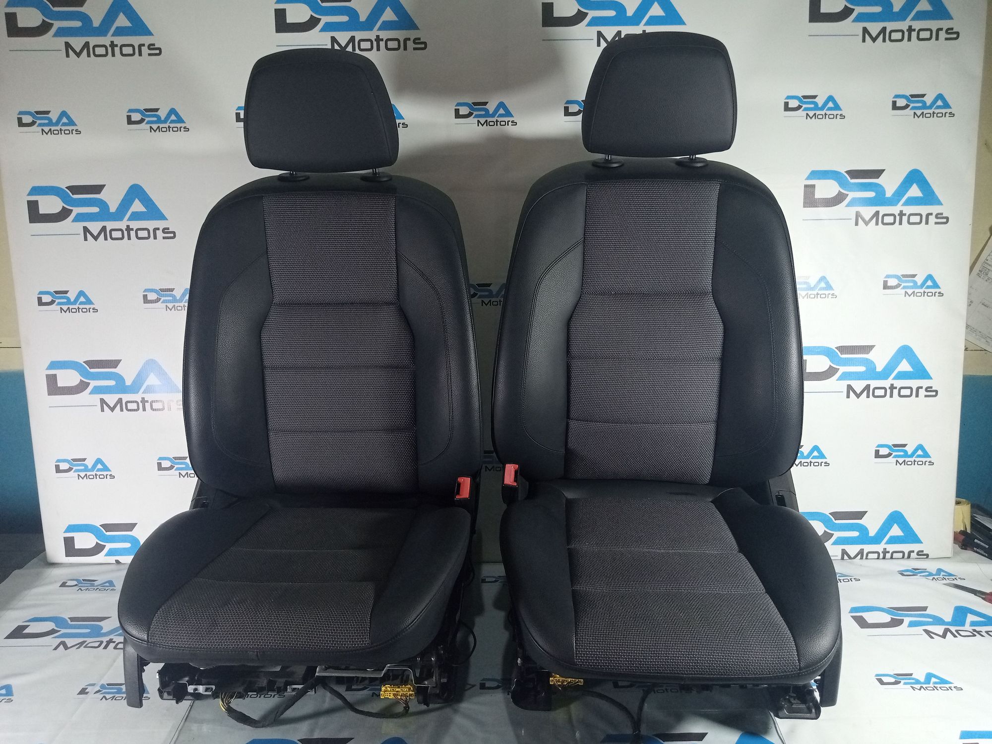 https://ycs.partsauto.market/partsauto-images/thmbs/userImages/b7628e092085f1f91467af1afb6e7630/part/ac78d8a2-5cc9-4cdf-aec3-fc7bafb9fe8e_1719830184970.jpg