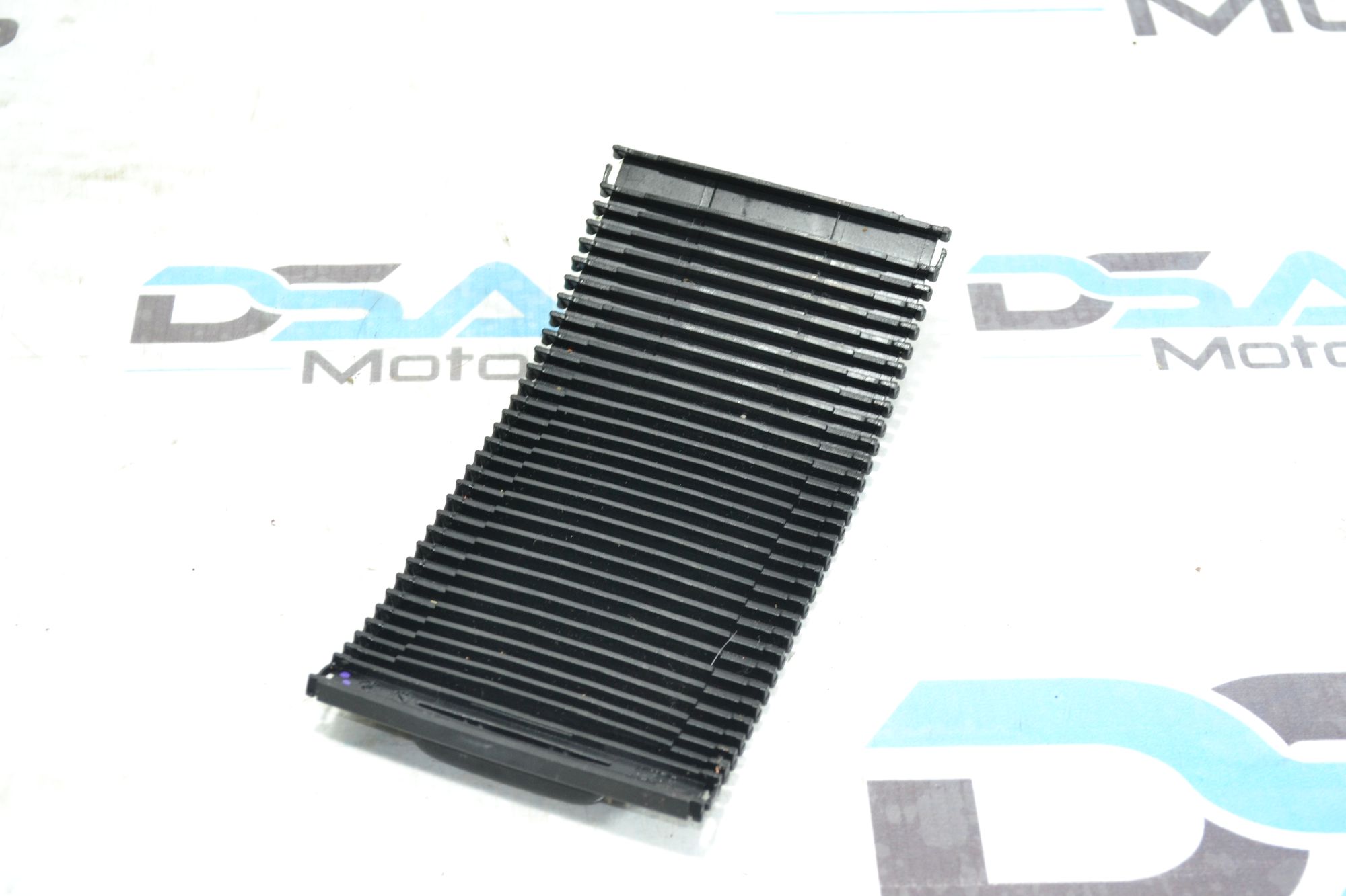 https://ycs.partsauto.market/partsauto-images/thmbs/userImages/b7628e092085f1f91467af1afb6e7630/part/acd5105e-37fe-461e-b342-6b0ab1547dd1_1780397858555.jpg