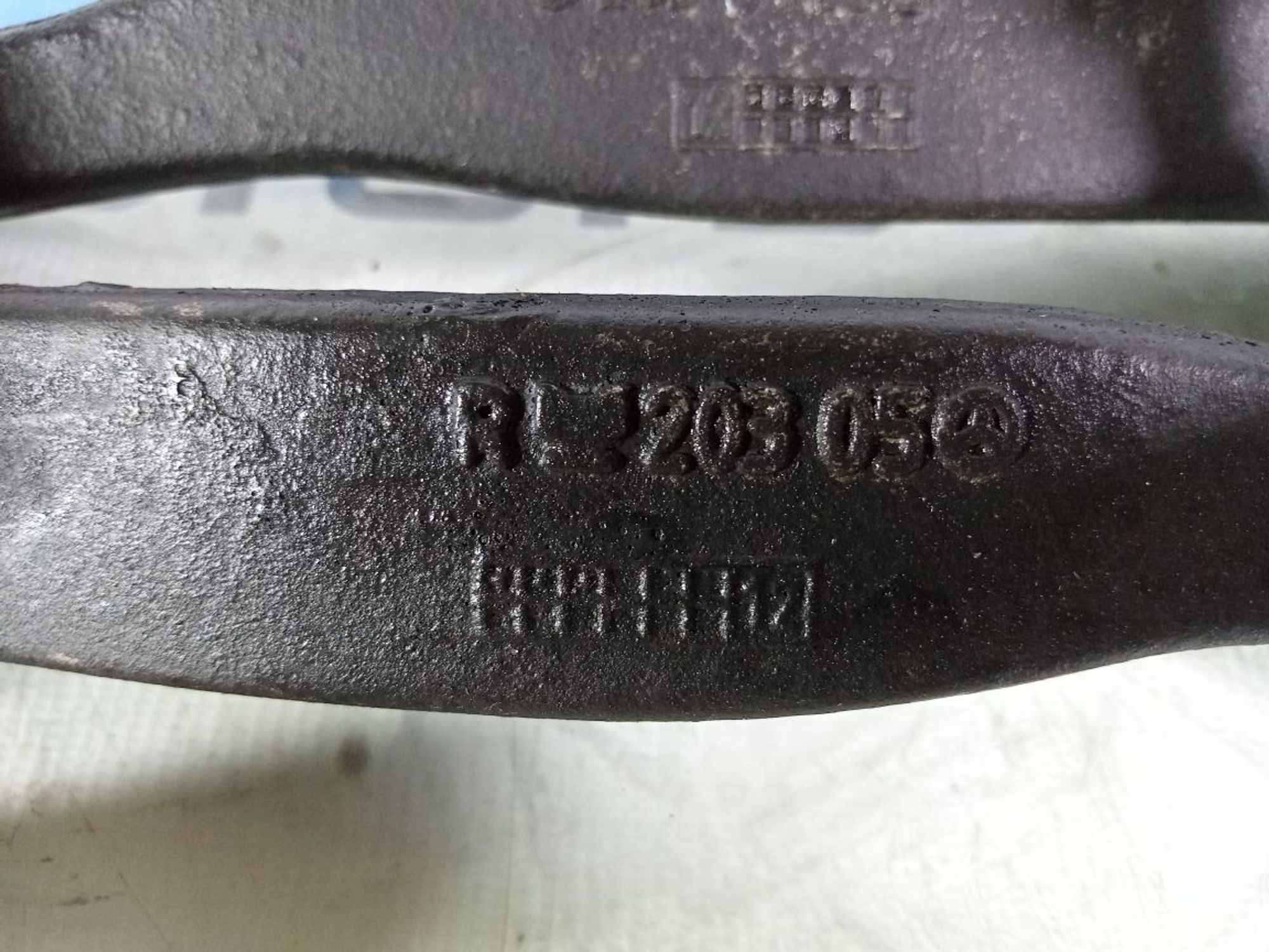 https://ycs.partsauto.market/partsauto-images/thmbs/userImages/b7628e092085f1f91467af1afb6e7630/part/ad55c4dc-dcfa-4e9c-a371-92c5e0686009_1741933234105.jpg