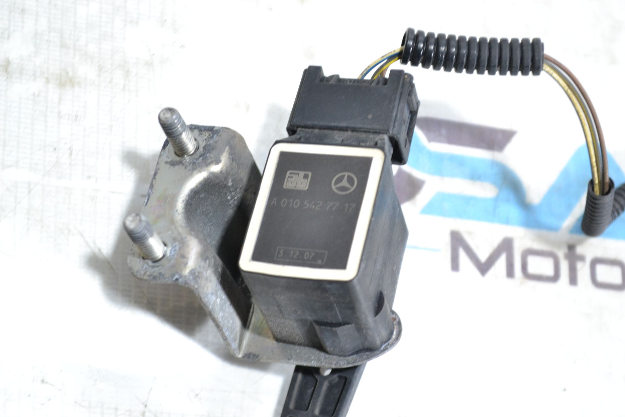 https://ycs.partsauto.market/partsauto-images/thmbs/userImages/b7628e092085f1f91467af1afb6e7630/part/adc8c6c4-2edb-45fd-89a5-3d047dad133c_1781604864020.jpg