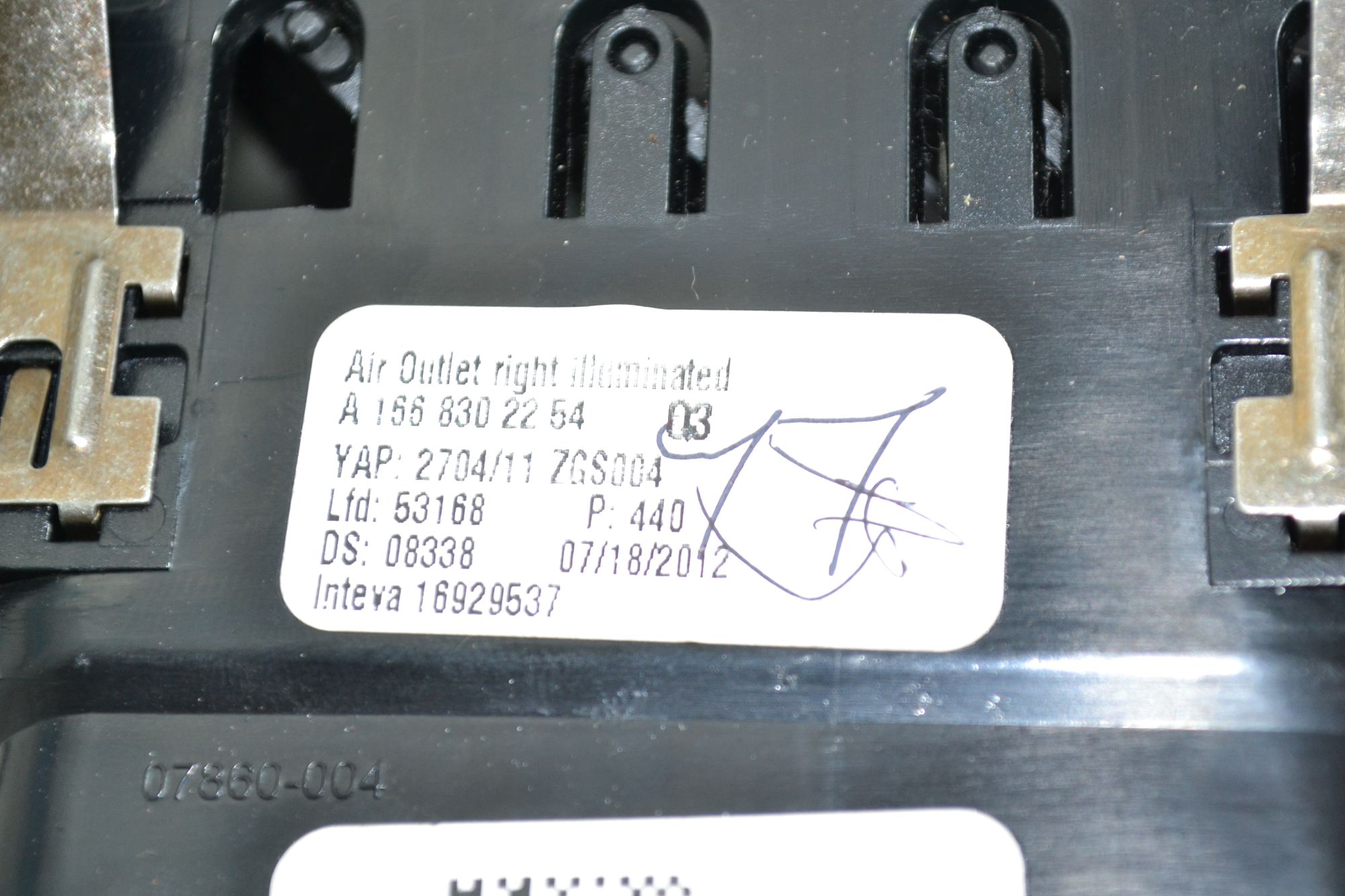 https://ycs.partsauto.market/partsauto-images/thmbs/userImages/b7628e092085f1f91467af1afb6e7630/part/aef447a8-5d5f-4404-b494-afdfc06e6b50_1785502986362.jpg