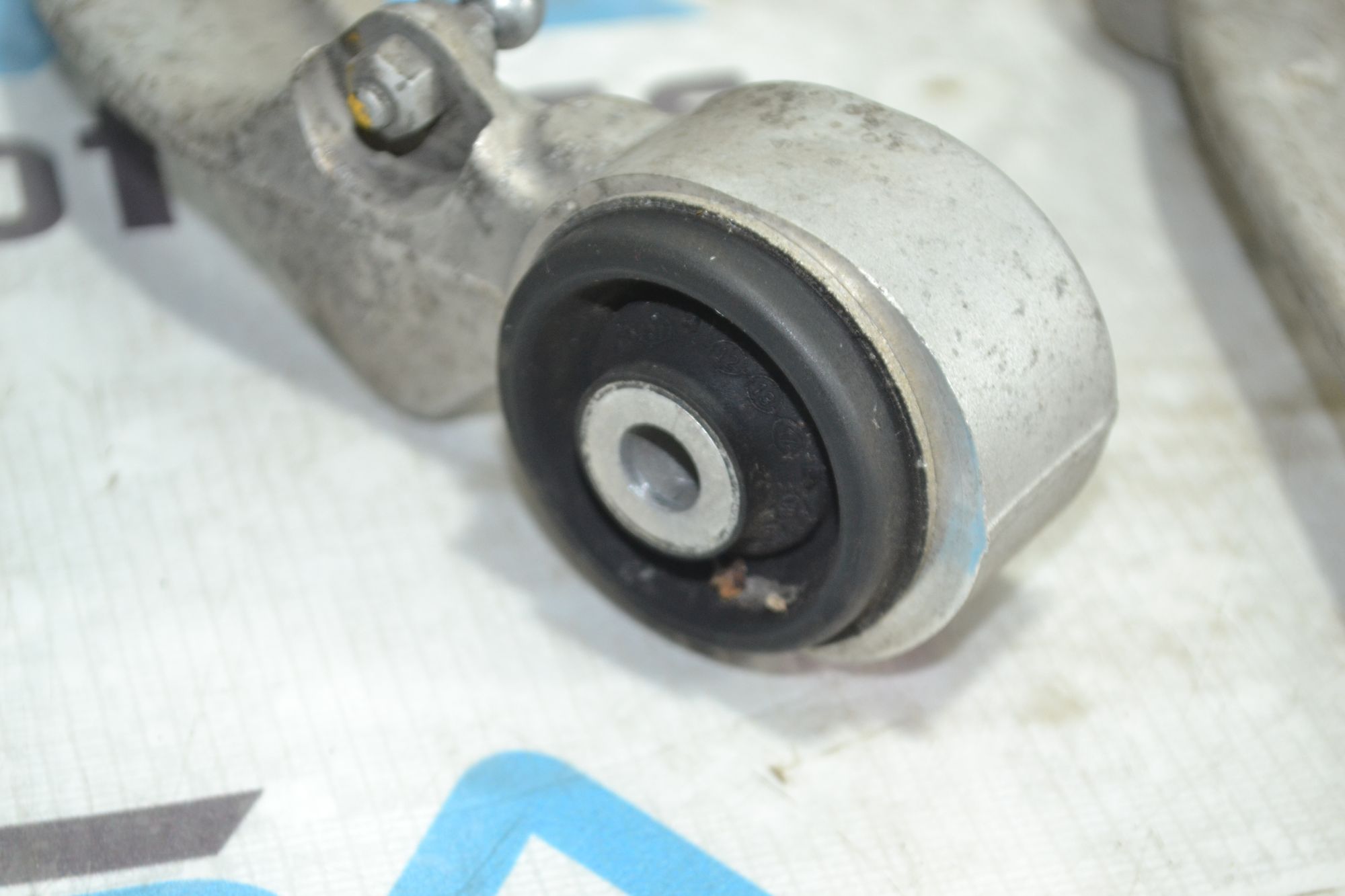 https://ycs.partsauto.market/partsauto-images/thmbs/userImages/b7628e092085f1f91467af1afb6e7630/part/aef715b9-a6d7-4471-a053-60729765b178_1781269919940.jpg