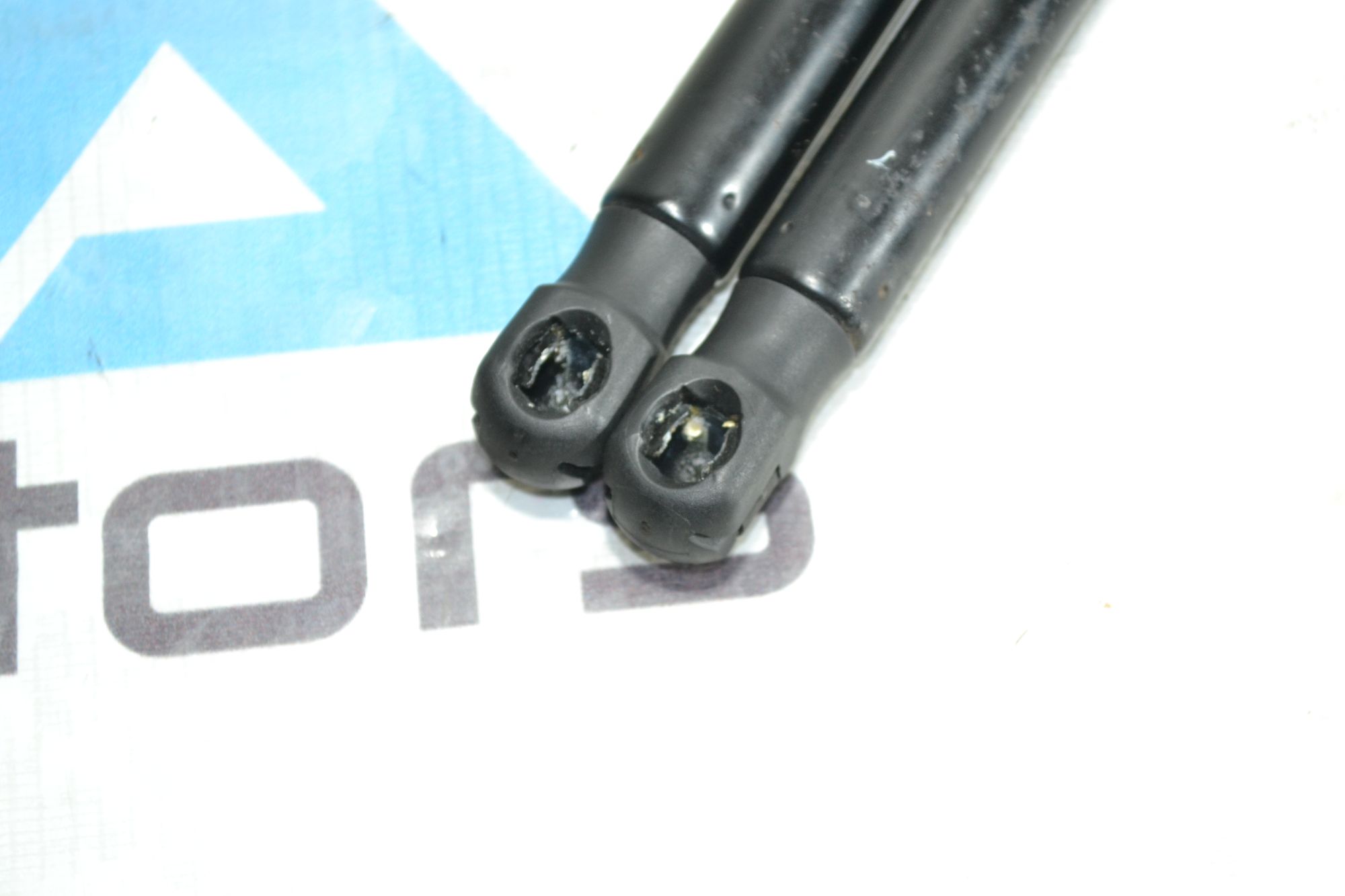 https://ycs.partsauto.market/partsauto-images/thmbs/userImages/b7628e092085f1f91467af1afb6e7630/part/aef9ed67-1fa4-4497-9fcd-880f7963f5e2_1780397087192.jpg