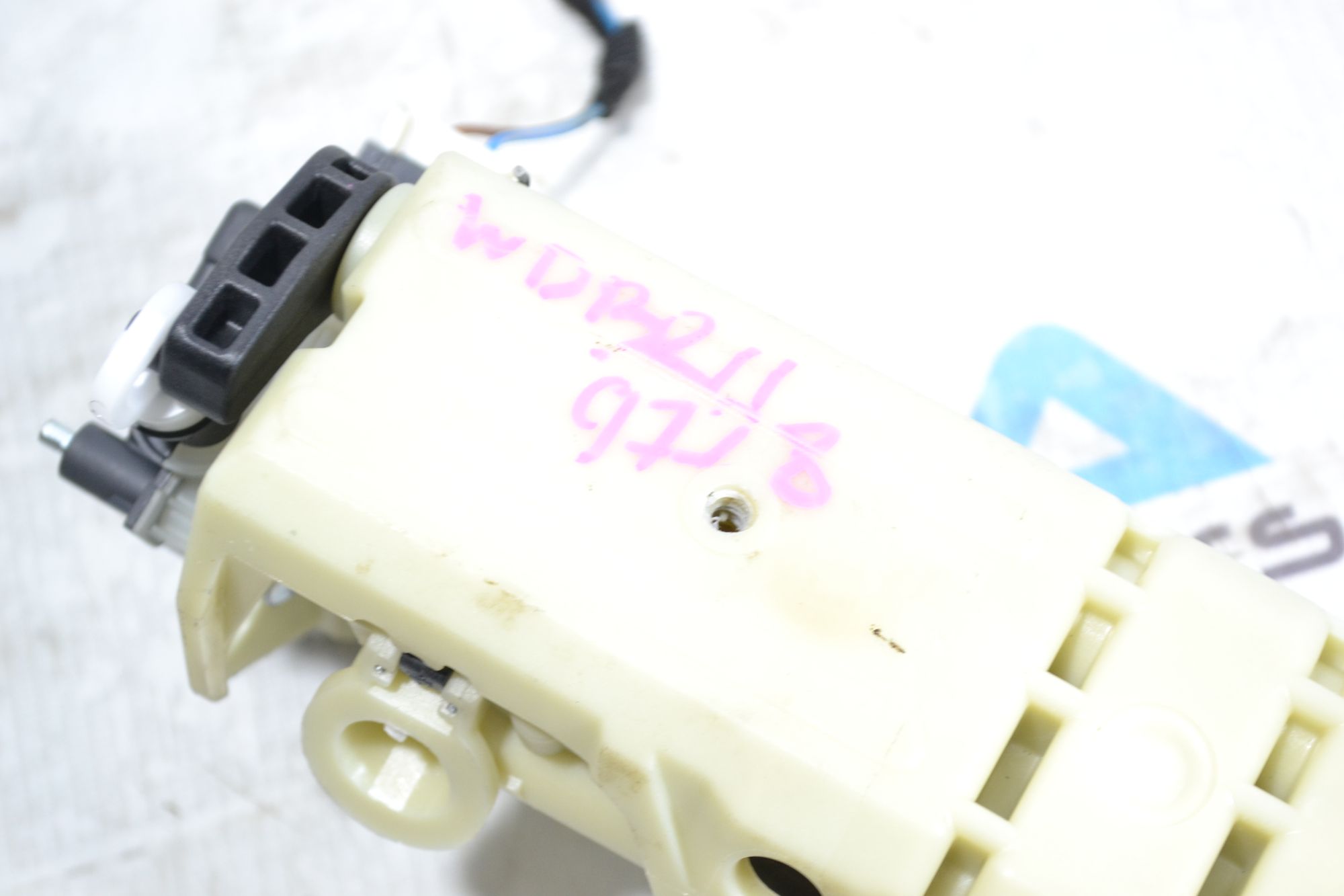 https://ycs.partsauto.market/partsauto-images/thmbs/userImages/b7628e092085f1f91467af1afb6e7630/part/b00a20b7-a6d7-41af-9c33-4207a48a3ec8_1780559340307.jpg