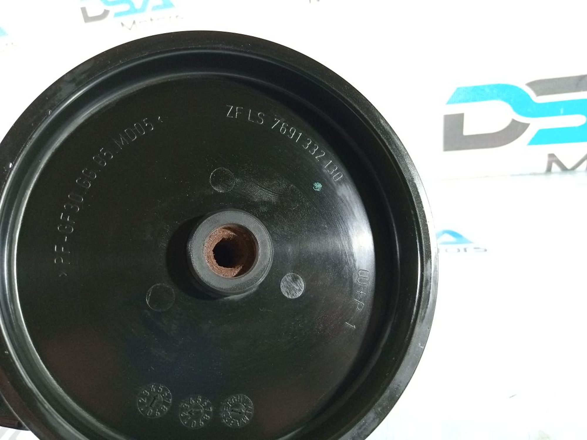 https://ycs.partsauto.market/partsauto-images/thmbs/userImages/b7628e092085f1f91467af1afb6e7630/part/b0301fc2-c1b5-4a2b-82f6-0c393c1c59fb_1721638469026.jpg