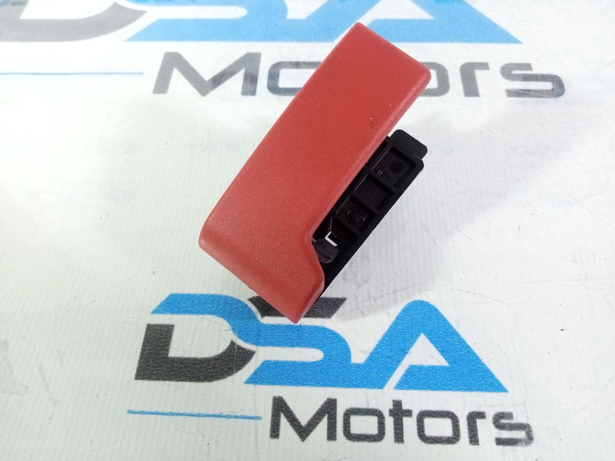https://ycs.partsauto.market/partsauto-images/thmbs/userImages/b7628e092085f1f91467af1afb6e7630/part/b074497b-6585-4f1e-800c-7414686cd3ce_1740581109648.jpg