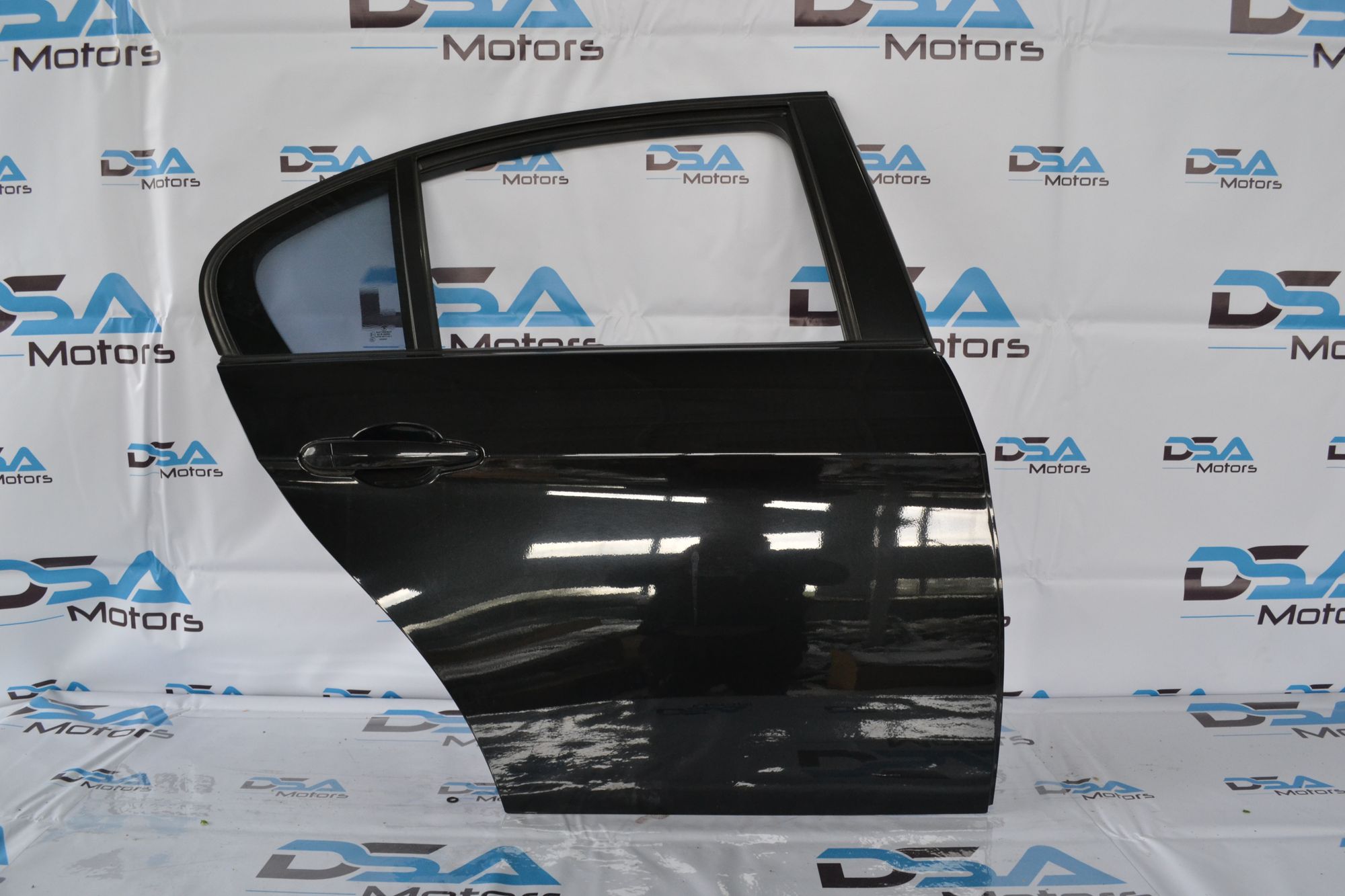 https://ycs.partsauto.market/partsauto-images/thmbs/userImages/b7628e092085f1f91467af1afb6e7630/part/b0867f69-028b-4a81-847f-ba93f7645f5c_1776949580454.jpg