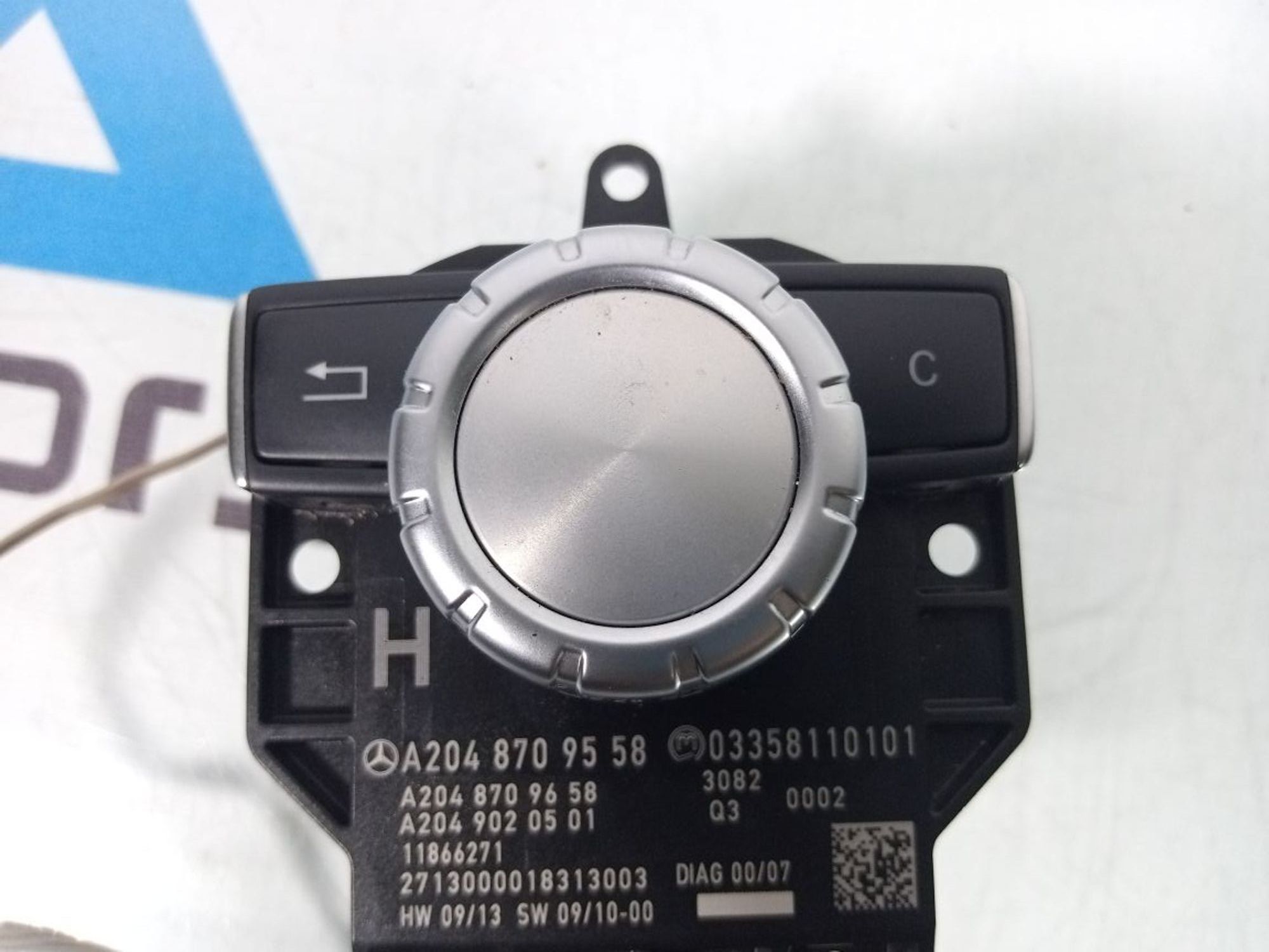 https://ycs.partsauto.market/partsauto-images/thmbs/userImages/b7628e092085f1f91467af1afb6e7630/part/b0b6fcbd-528d-4af1-871c-406a65fa327d_1726209118970.jpg