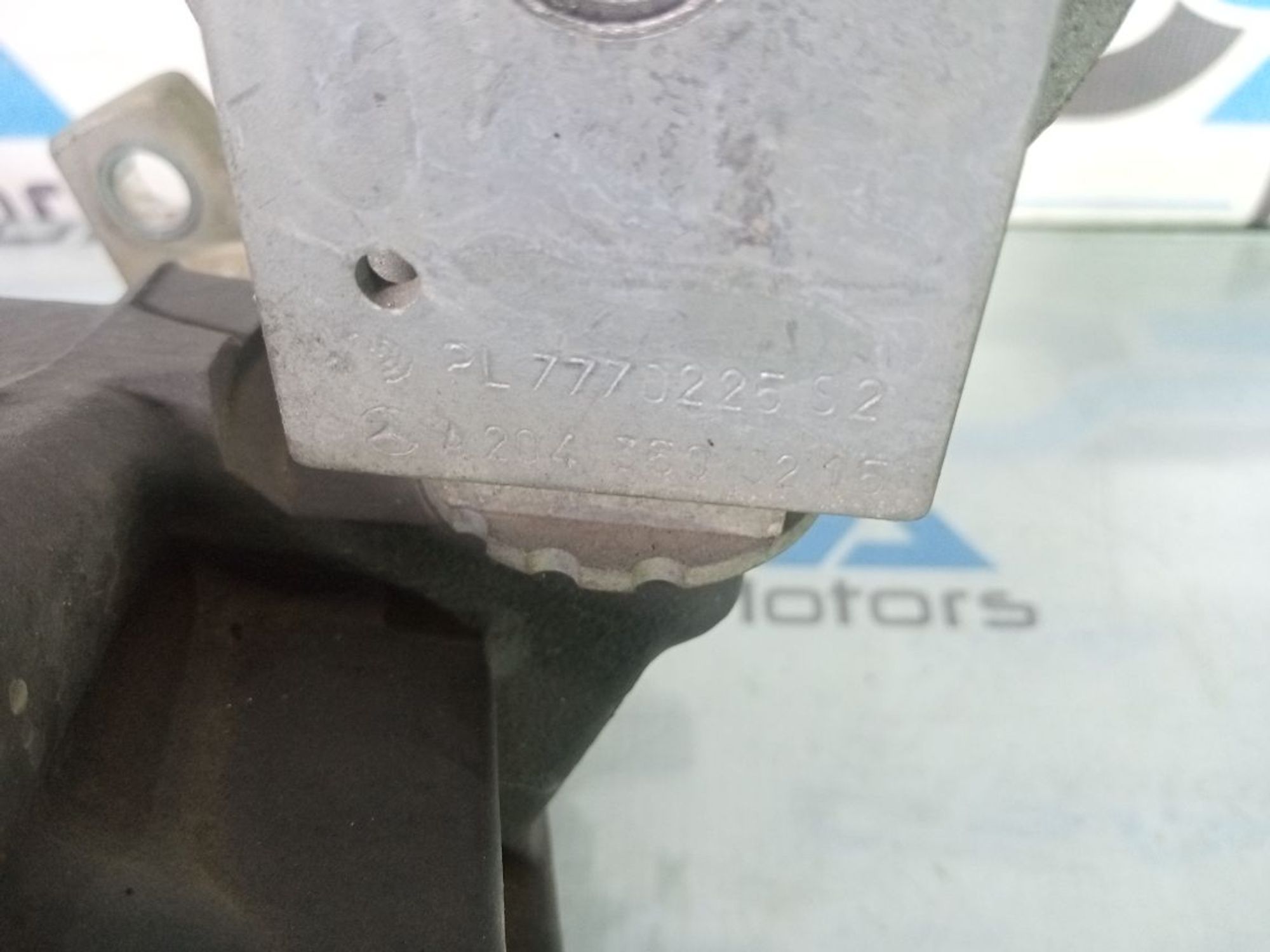 https://ycs.partsauto.market/partsauto-images/thmbs/userImages/b7628e092085f1f91467af1afb6e7630/part/b100d704-4339-479e-92e7-56234c6ac391_1735223373523.jpg