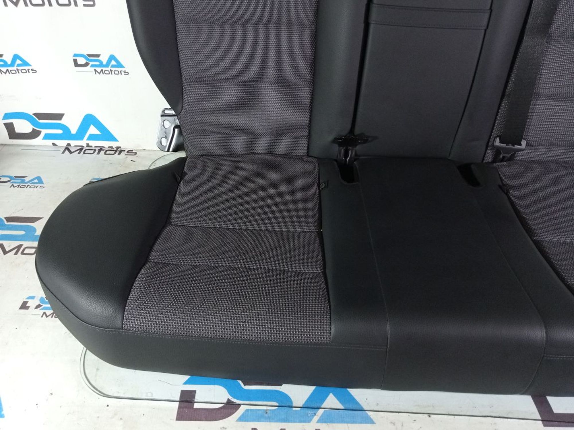 https://ycs.partsauto.market/partsauto-images/thmbs/userImages/b7628e092085f1f91467af1afb6e7630/part/b1cded74-d92b-4063-9960-ed2428bdf50b_1738218794635.jpg